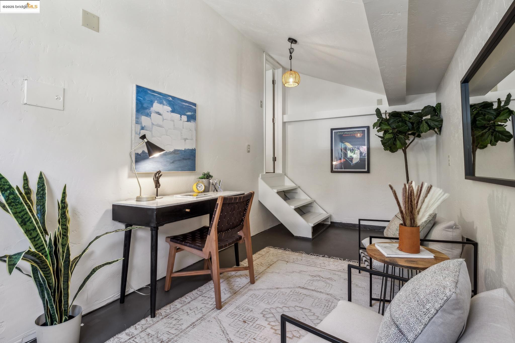 1128 Evelyn Ave