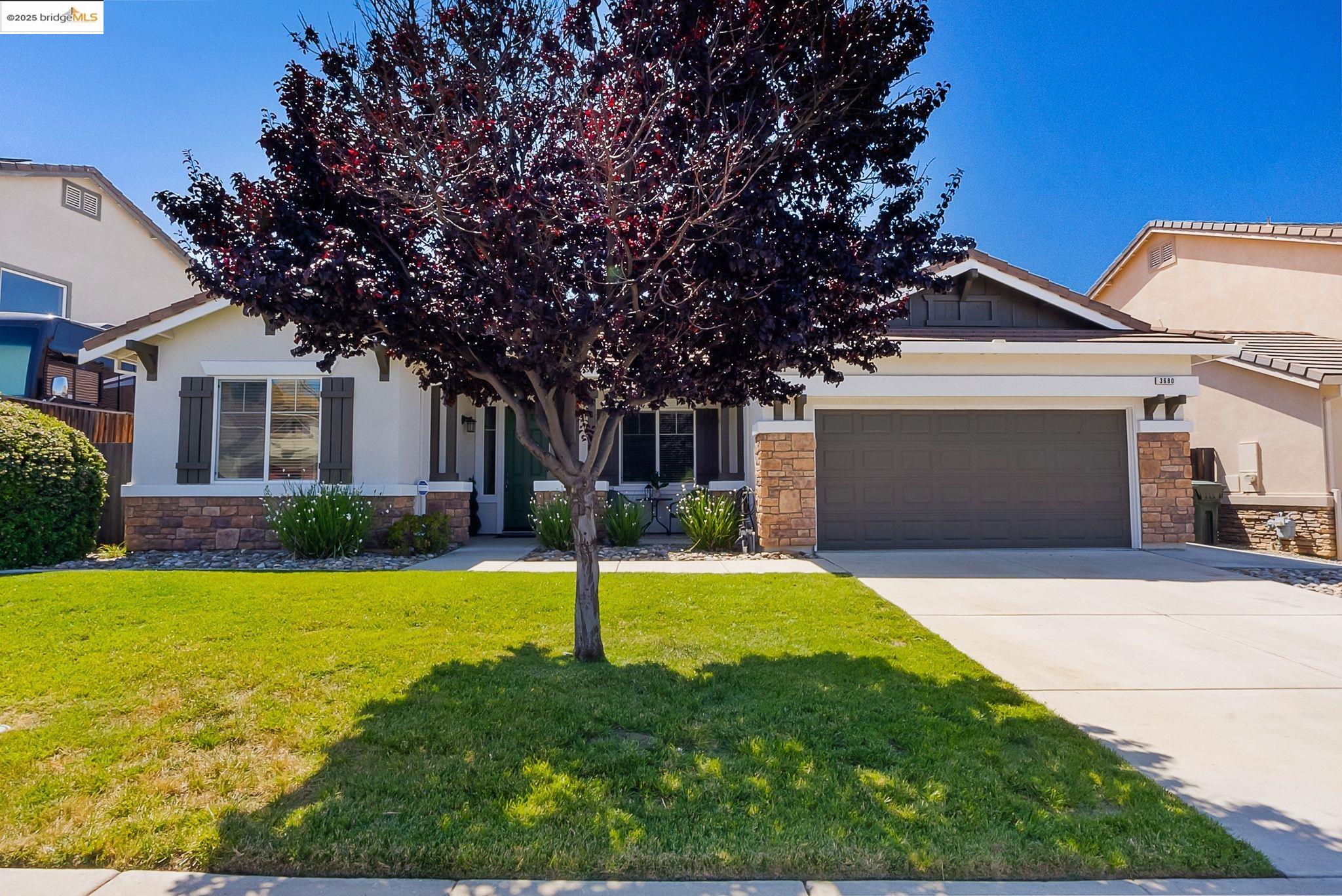 3680 Mallard Ct