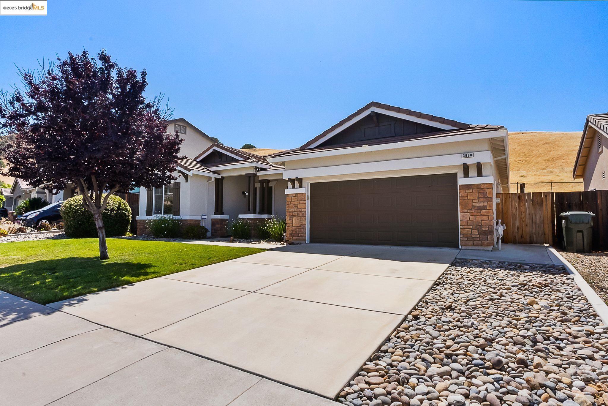 3680 Mallard Ct