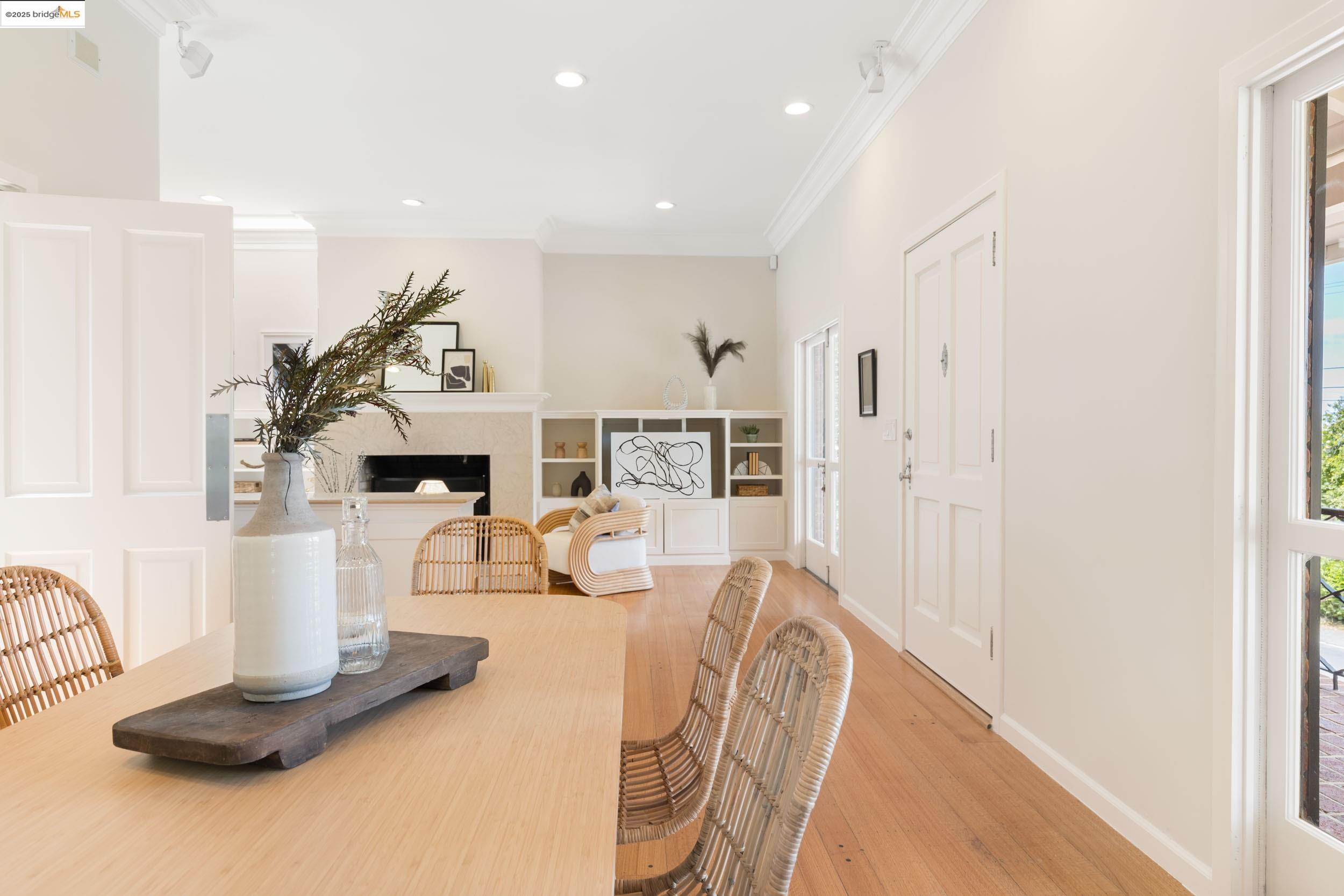 2333 Leimert Blvd