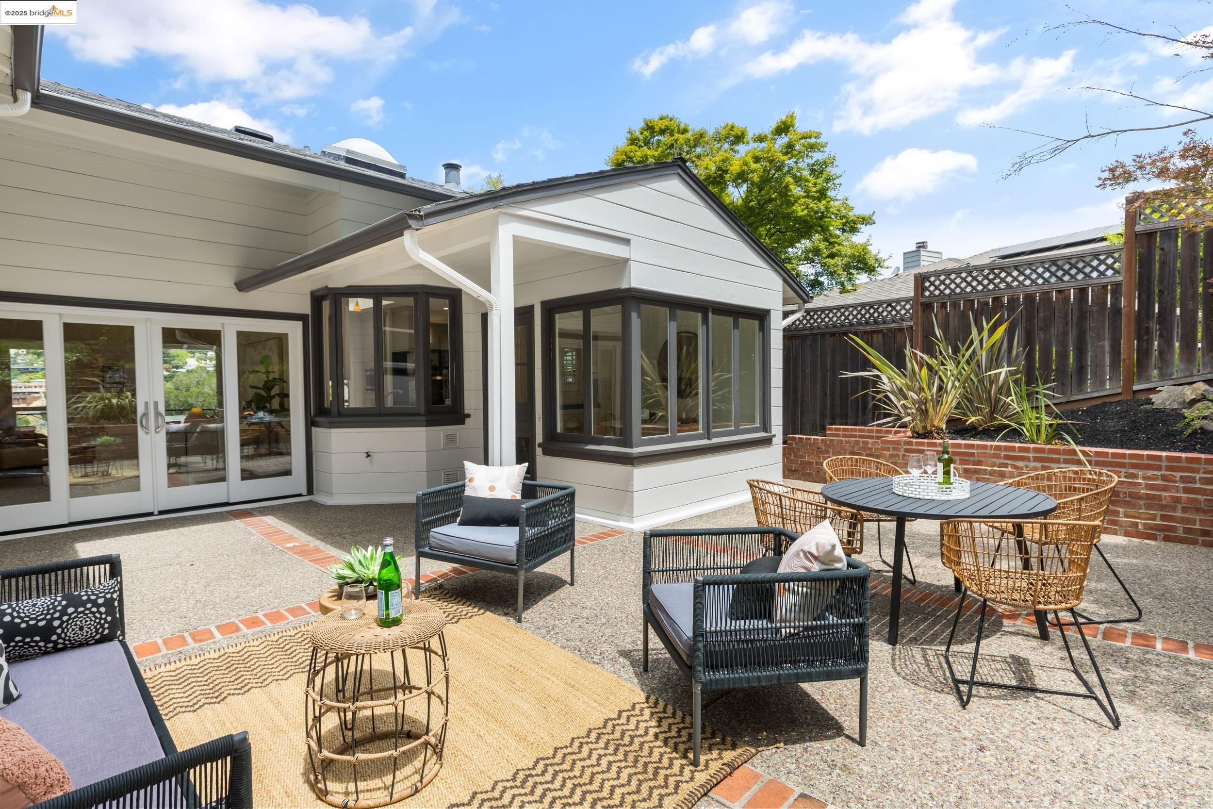 2333 Leimert Blvd