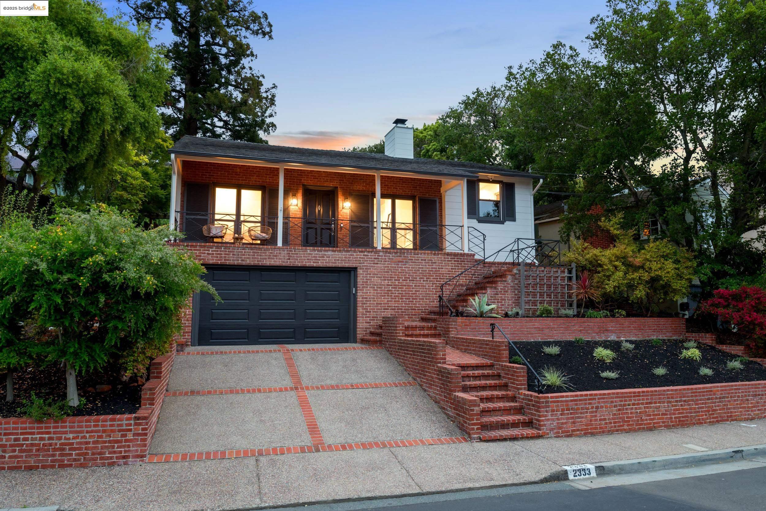 2333 Leimert Blvd