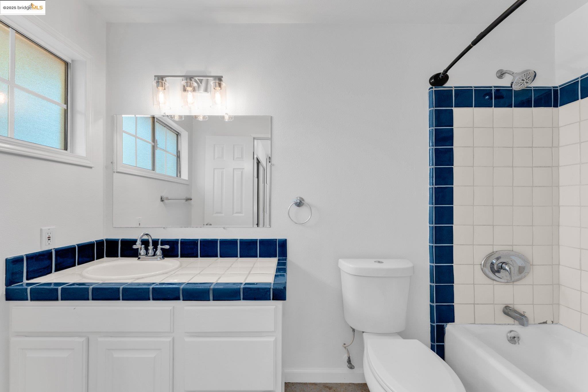 2673 Mendocino