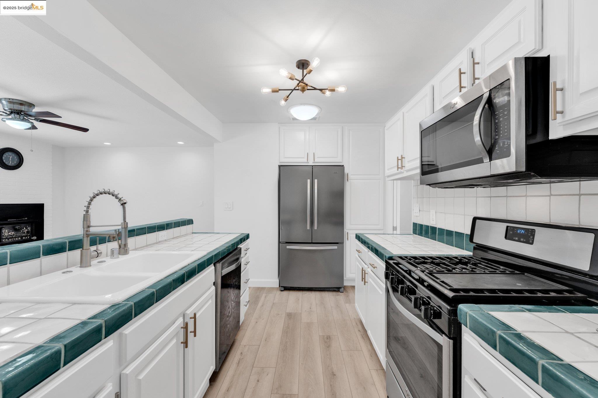 2673 Mendocino