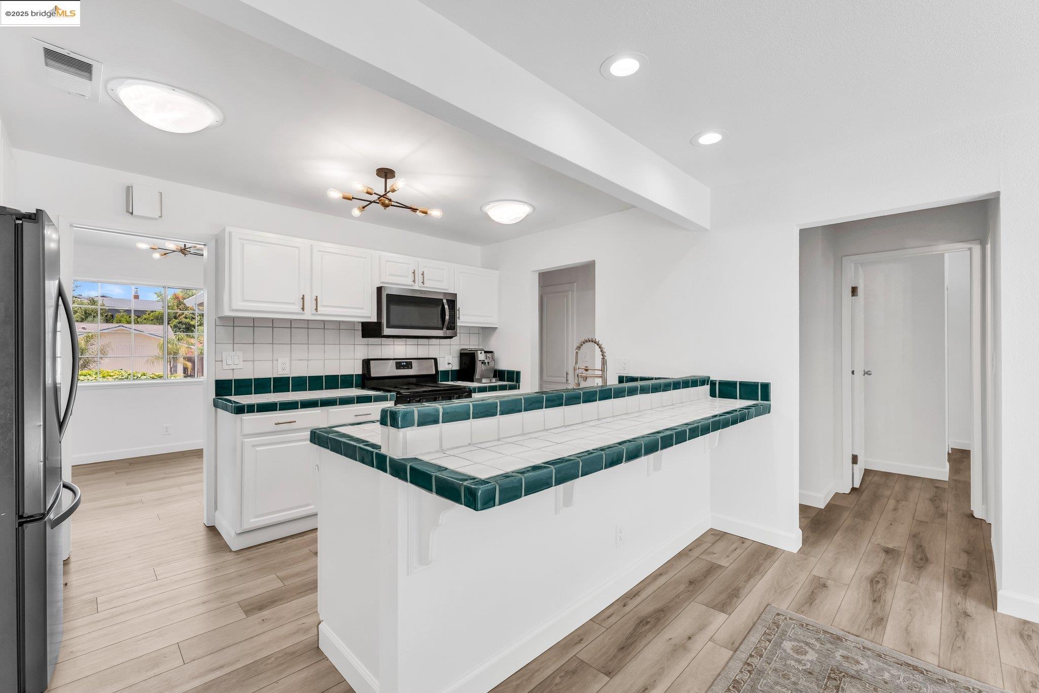 2673 Mendocino