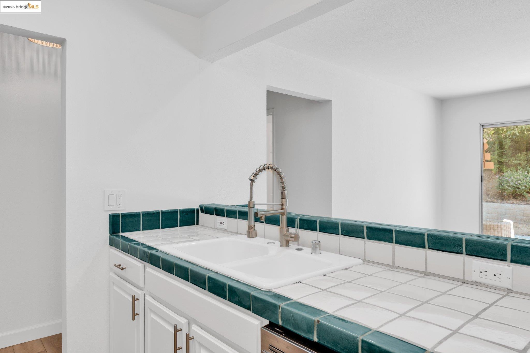 2673 Mendocino