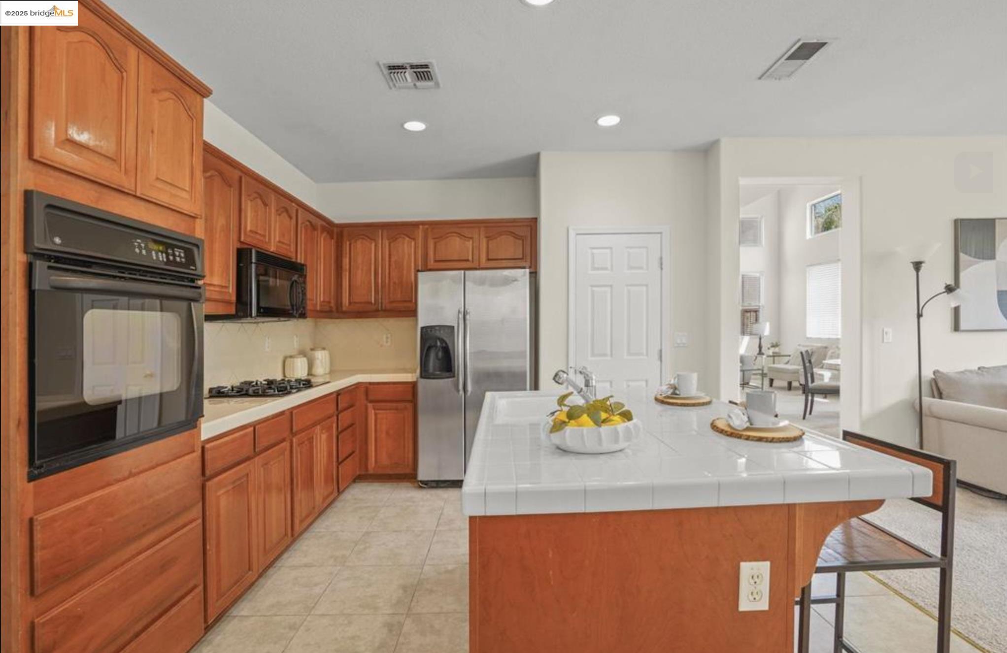 2451 Aberdeen Ln
