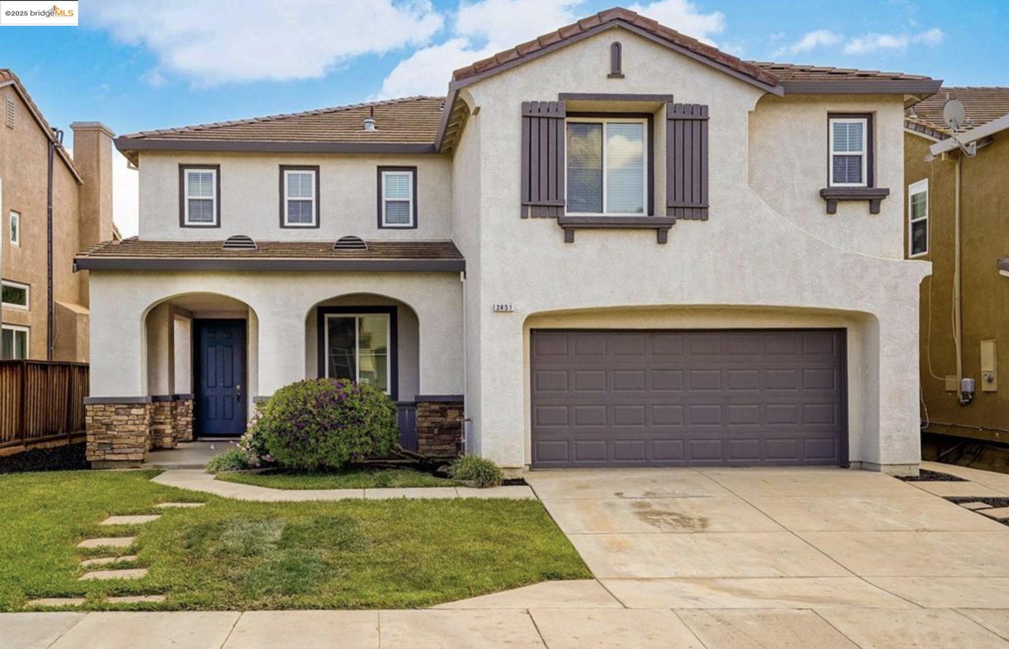 2451 Aberdeen Ln