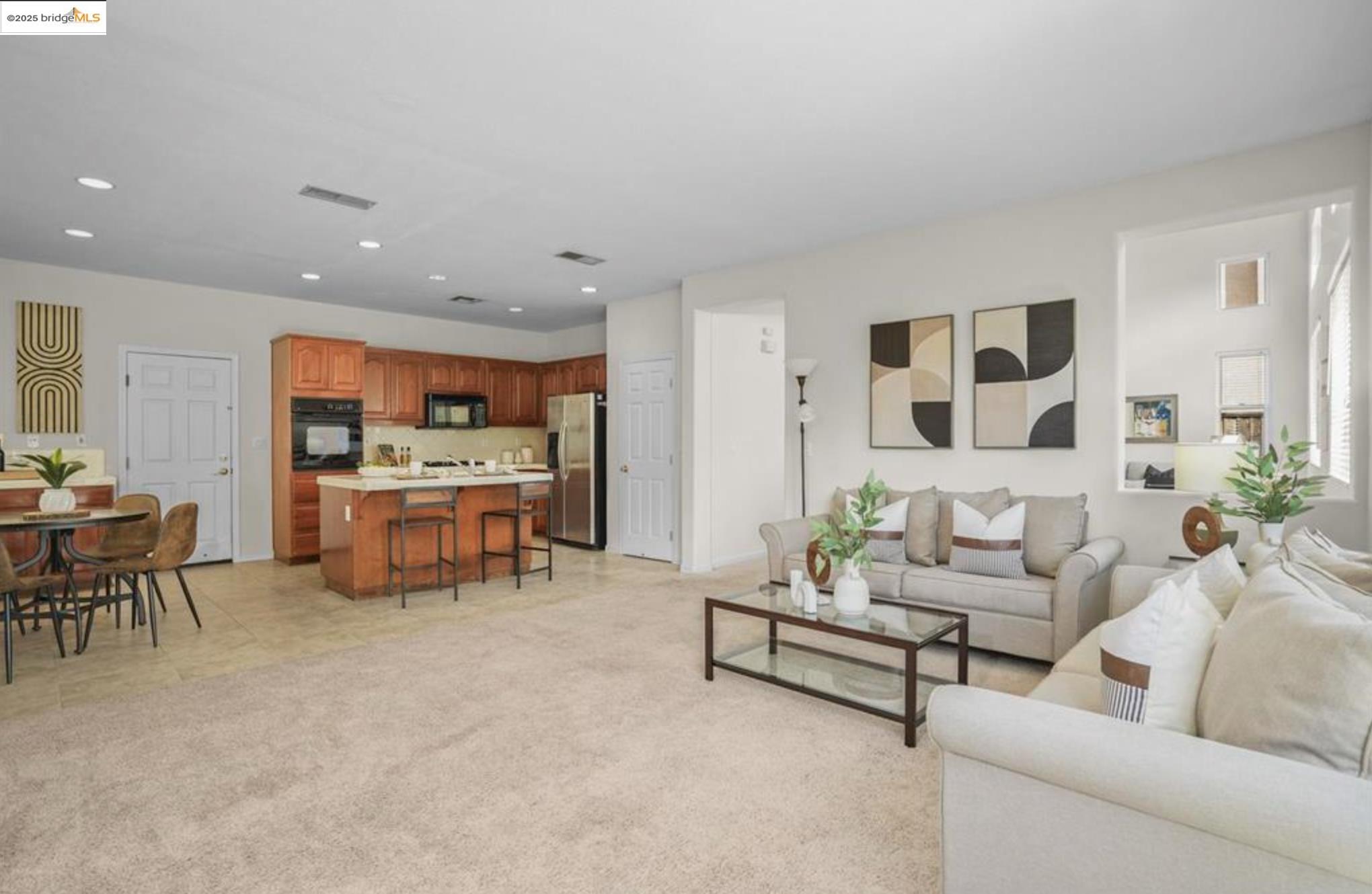 2451 Aberdeen Ln