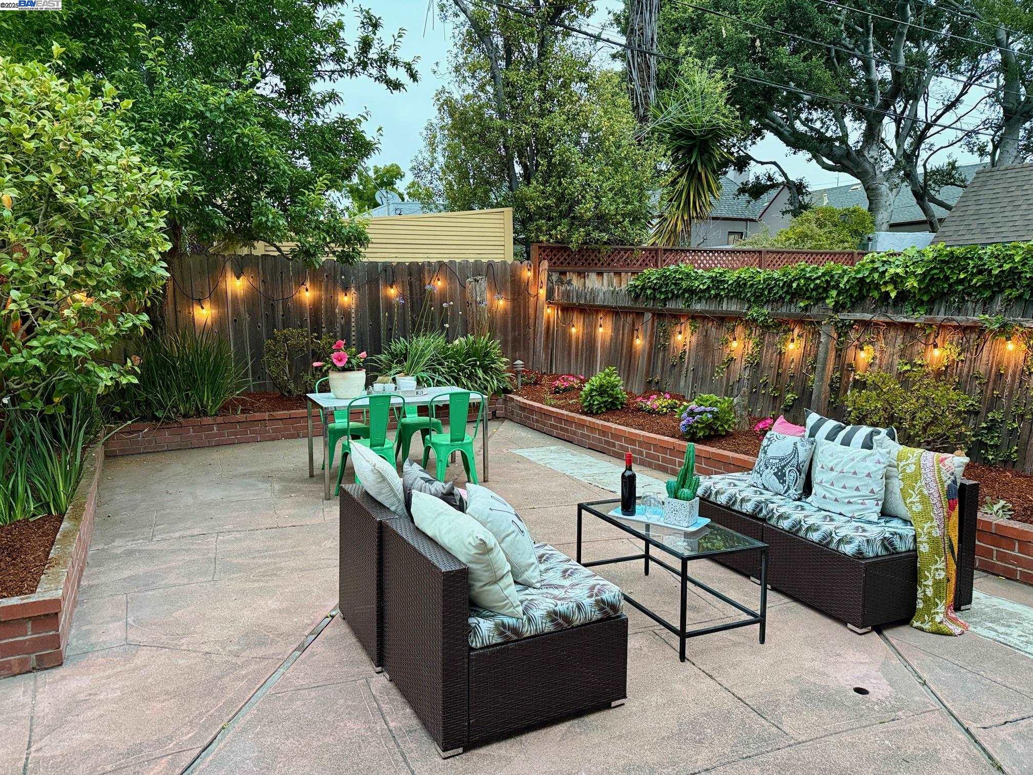 1821 Fremont Dr