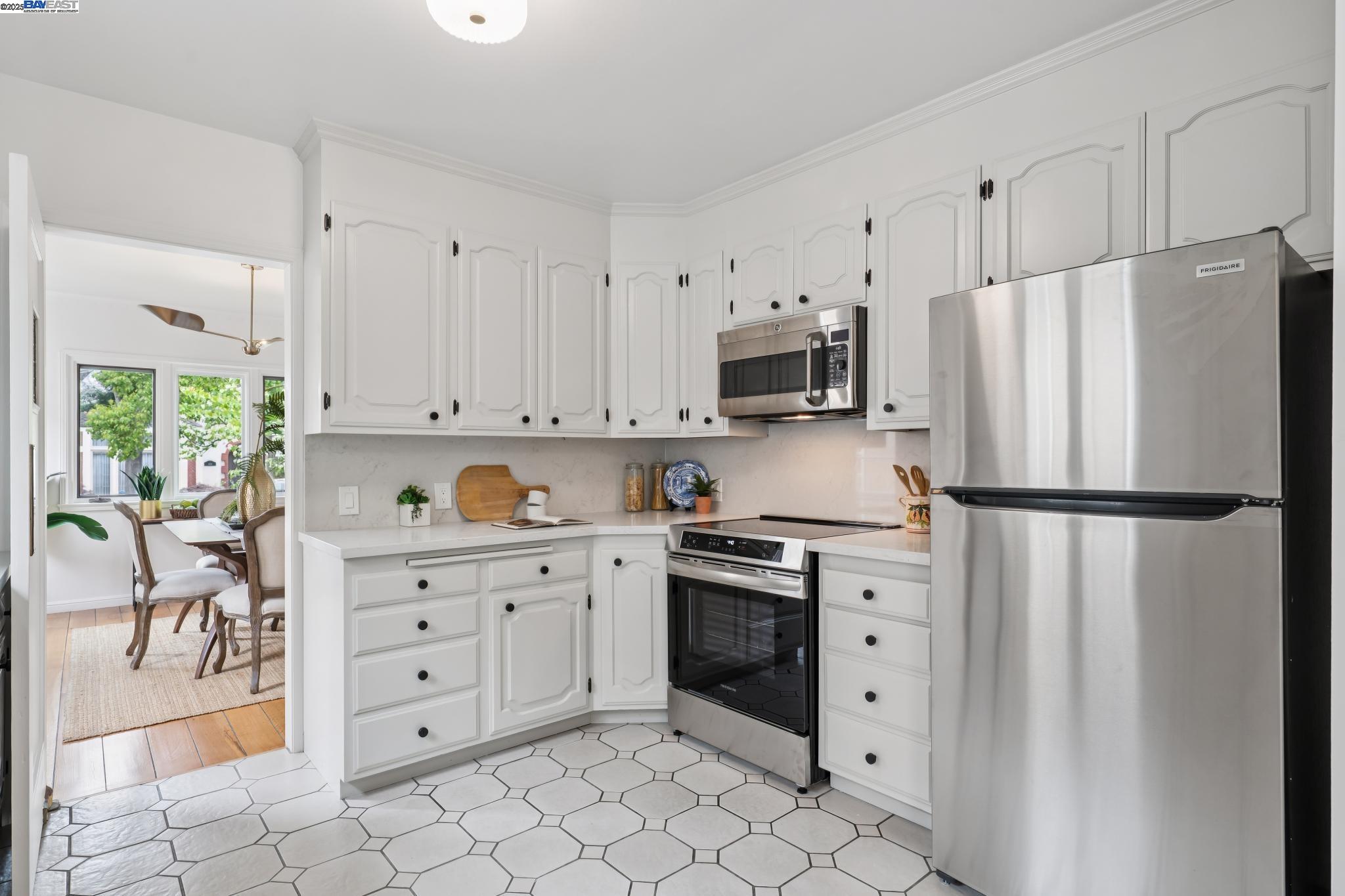 1821 Fremont Dr