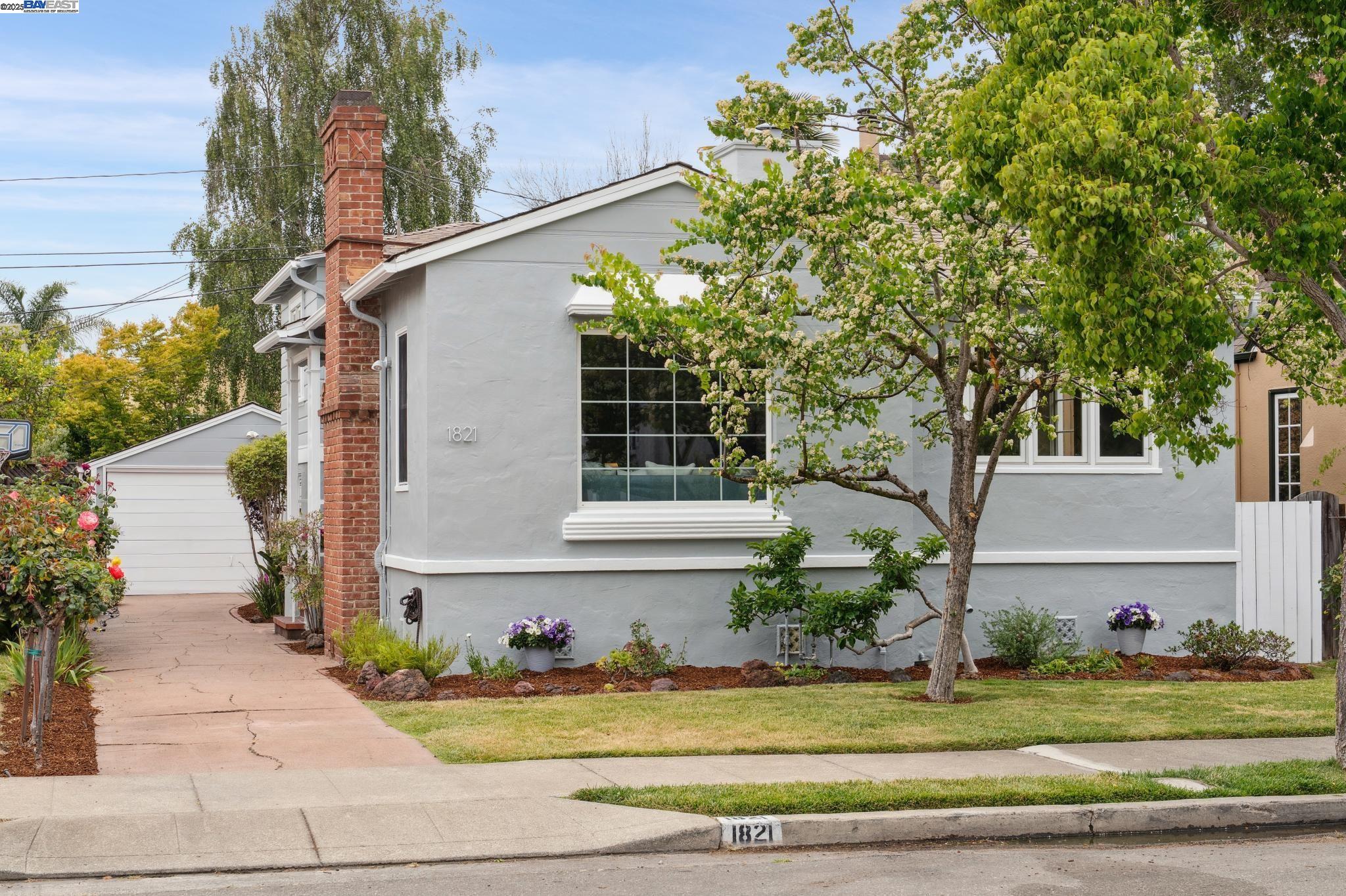 1821 Fremont Dr