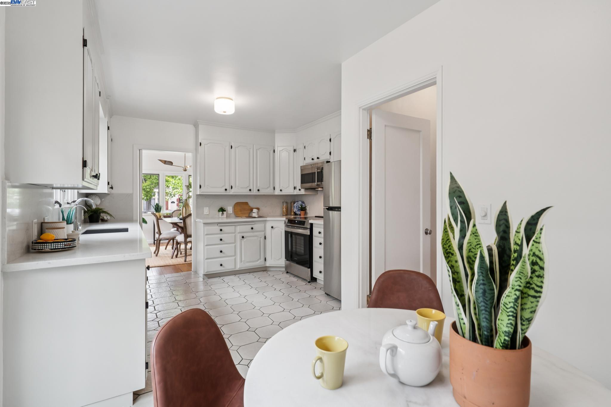 1821 Fremont Dr