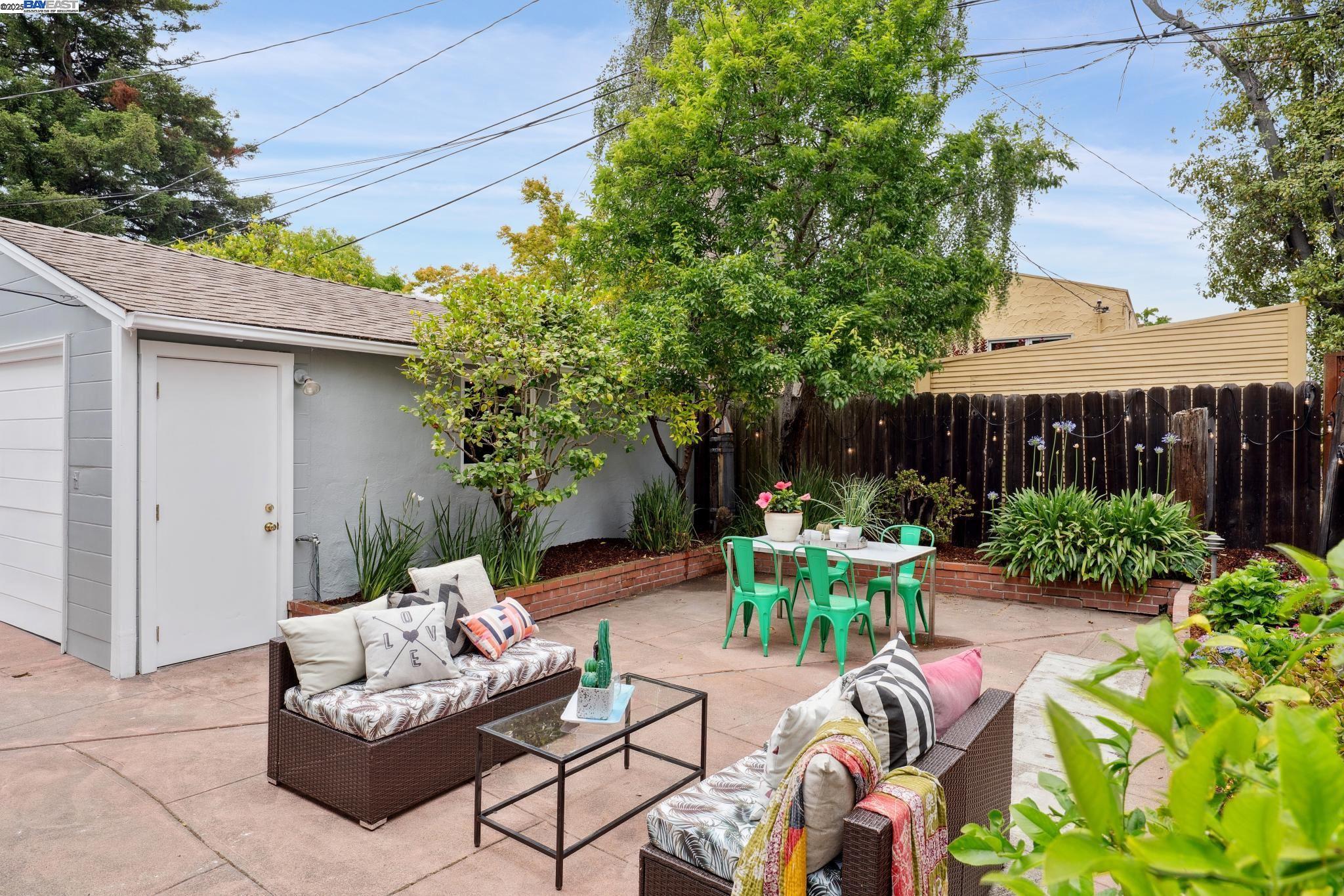 1821 Fremont Dr