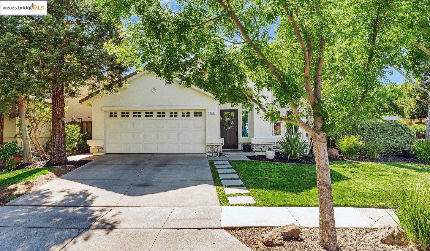 483 Apple Hill Dr