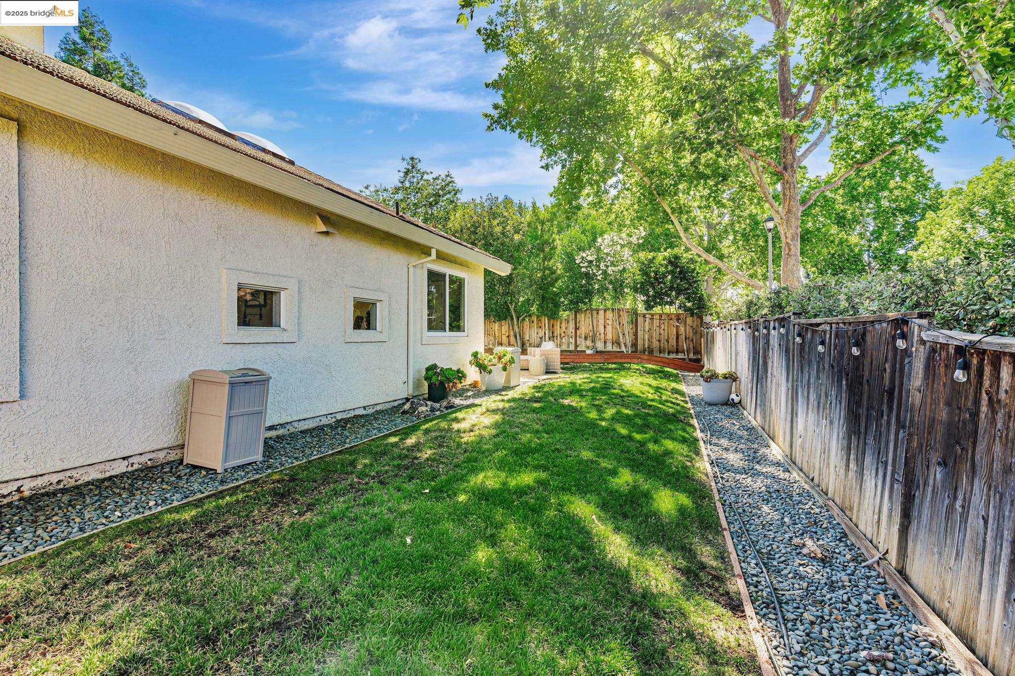 483 Apple Hill Dr