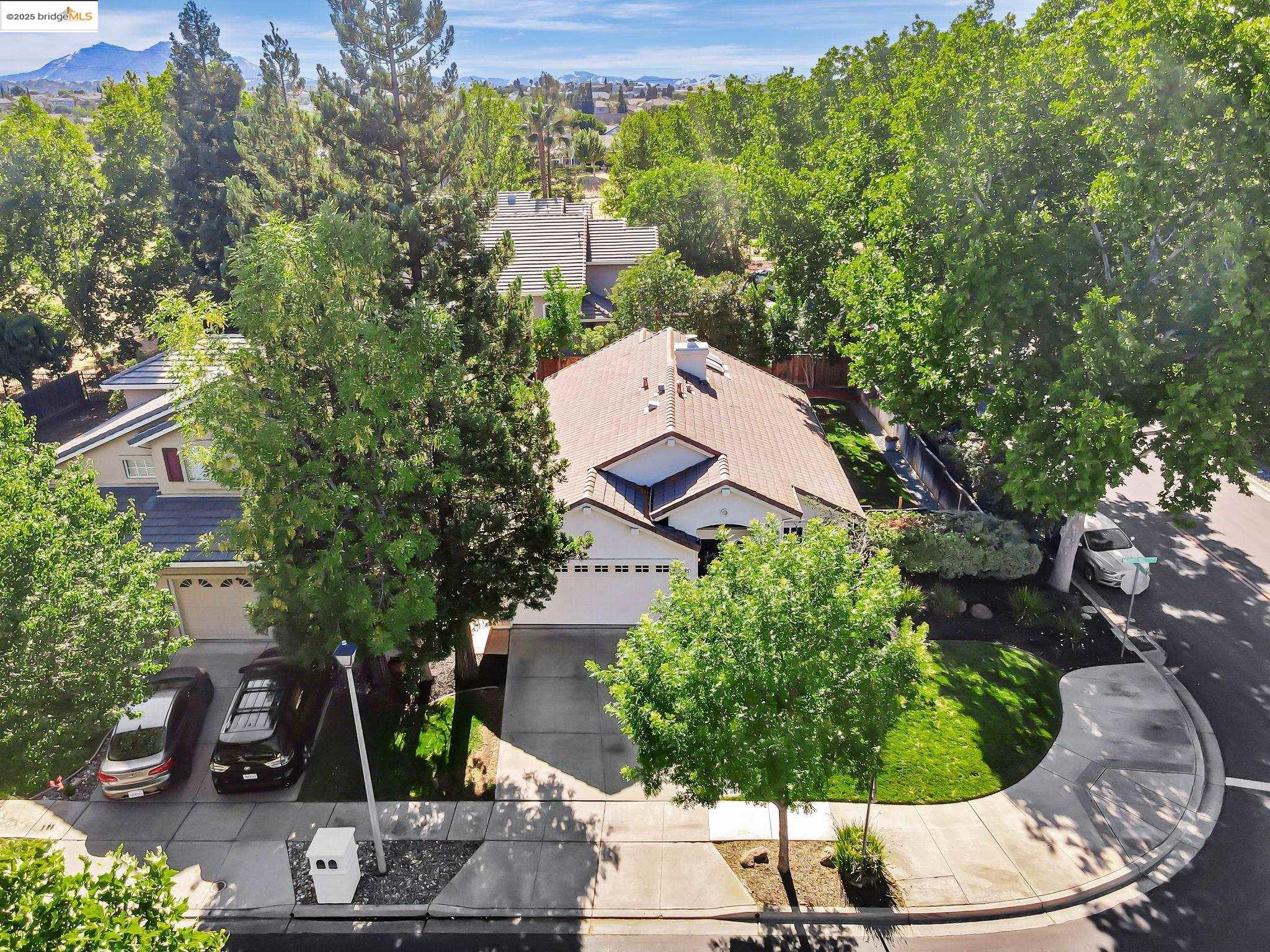 483 Apple Hill Dr