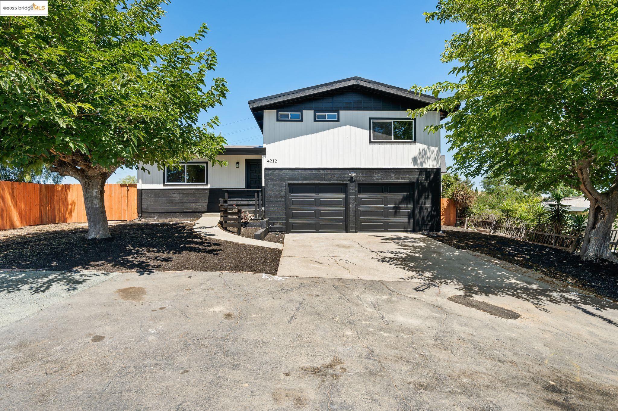 4212 Valley Ave