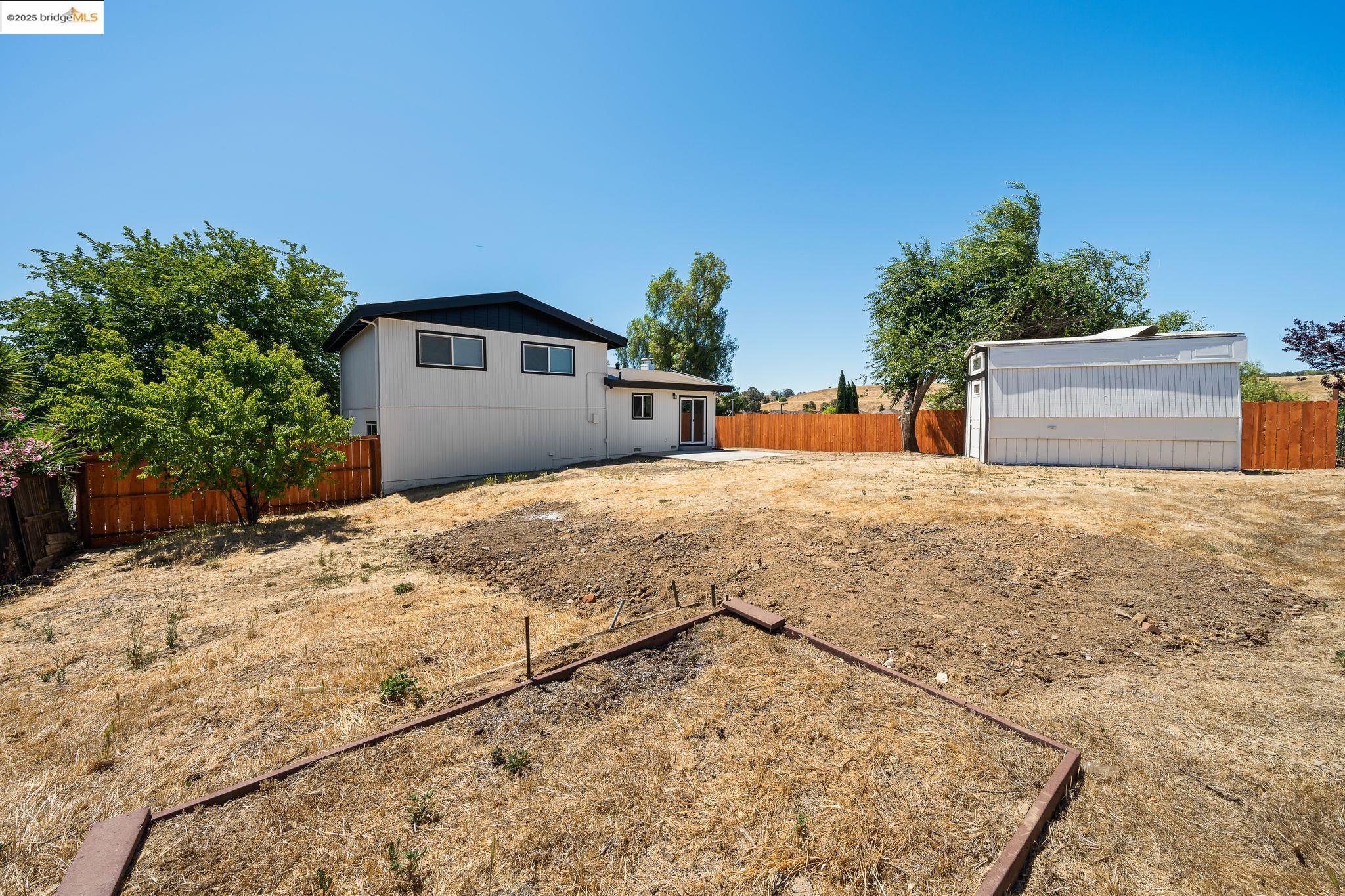 4212 Valley Ave