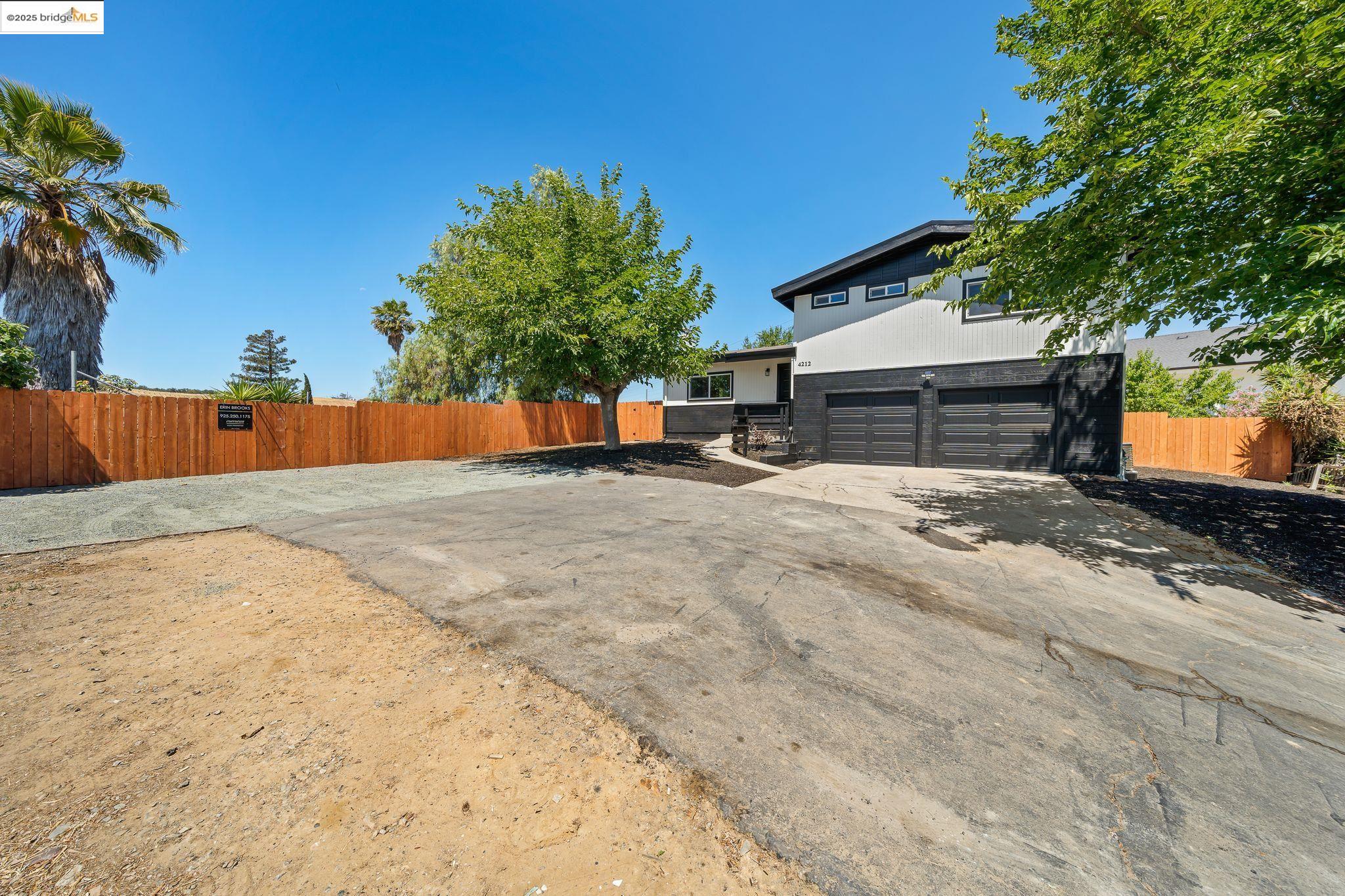 4212 Valley Ave