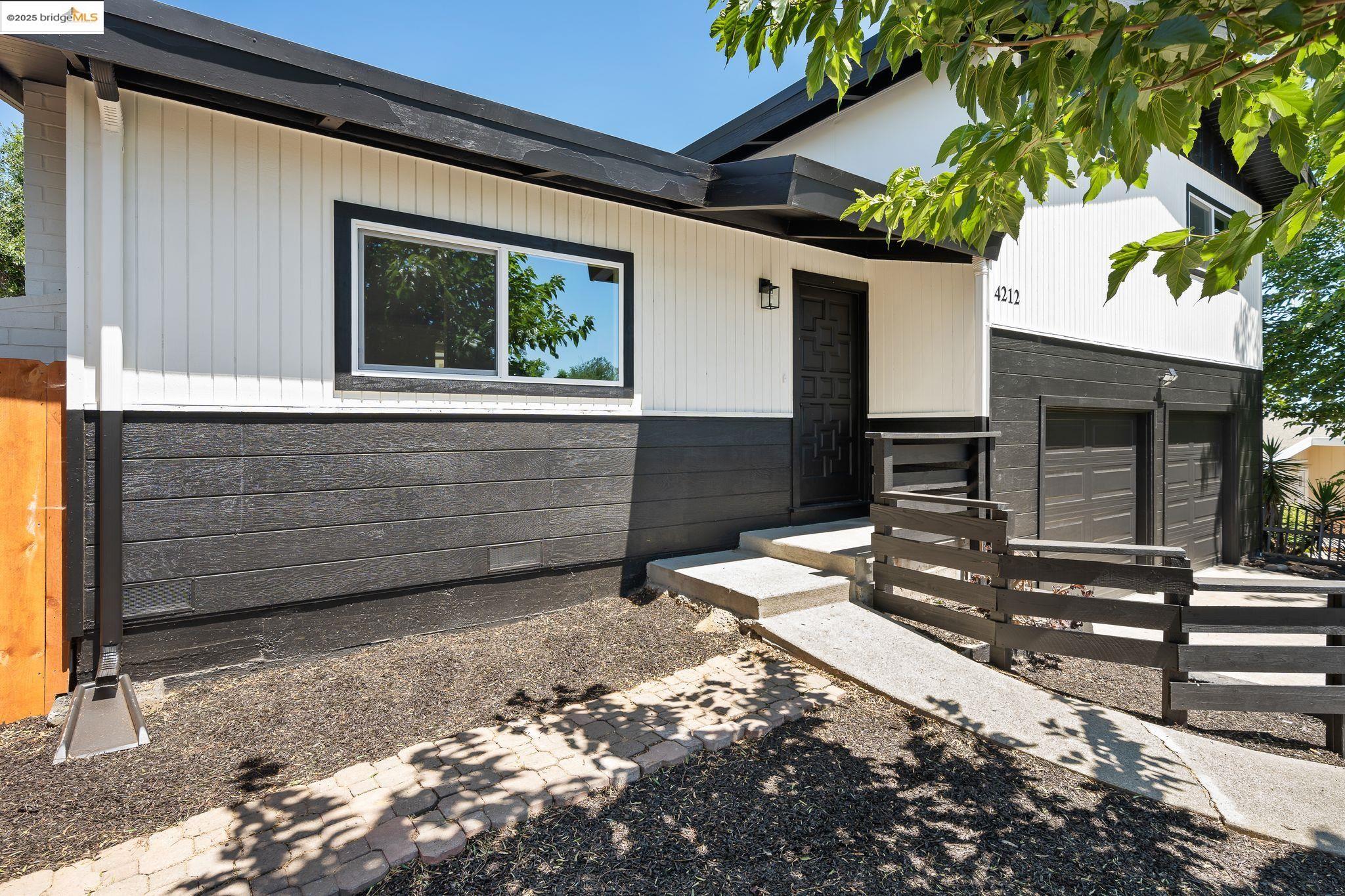 4212 Valley Ave
