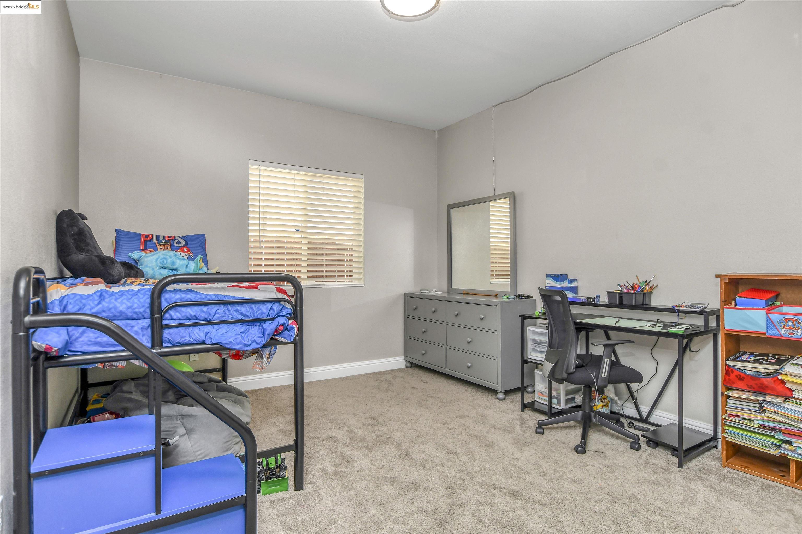 9409 Carter Ct