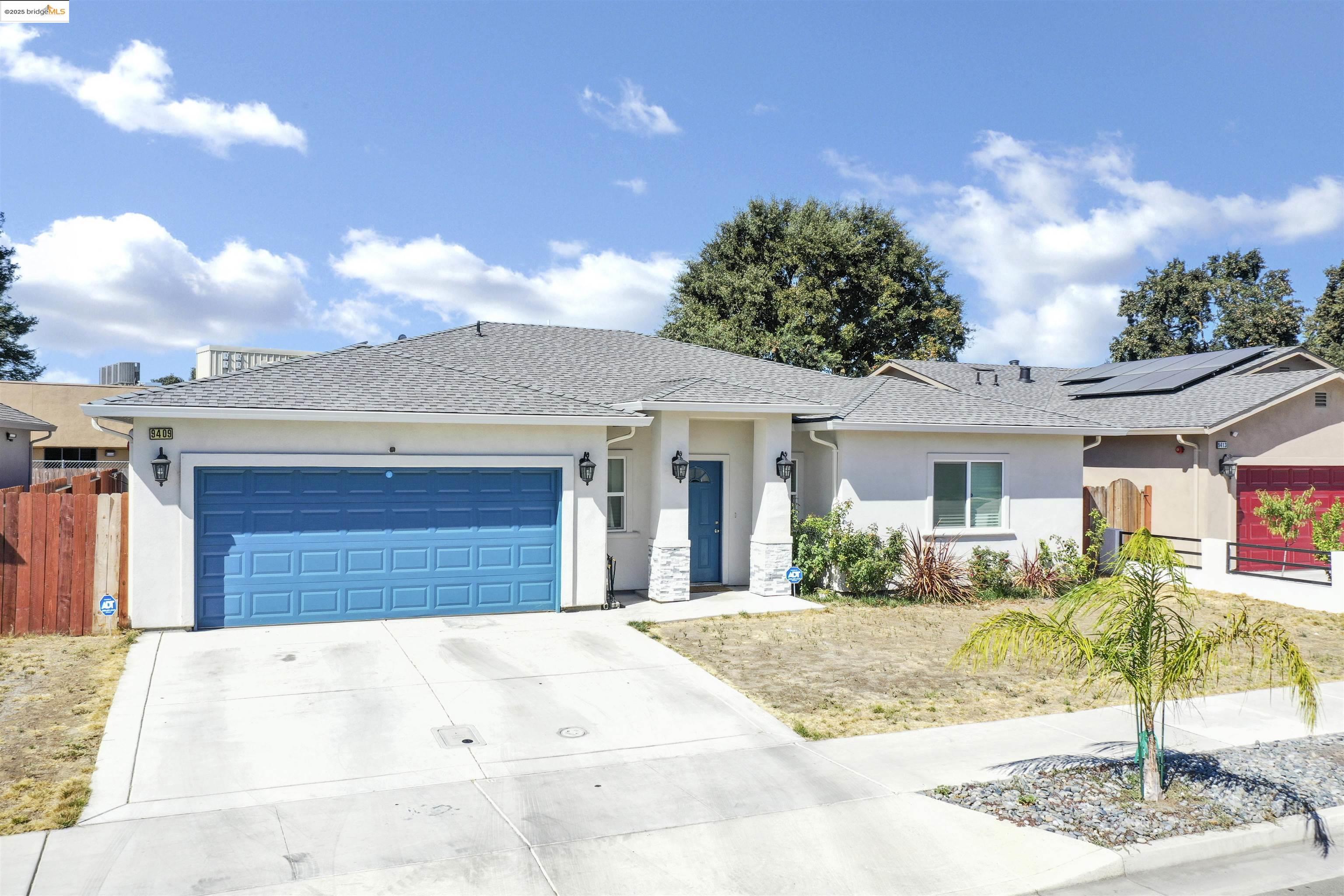 9409 Carter Ct