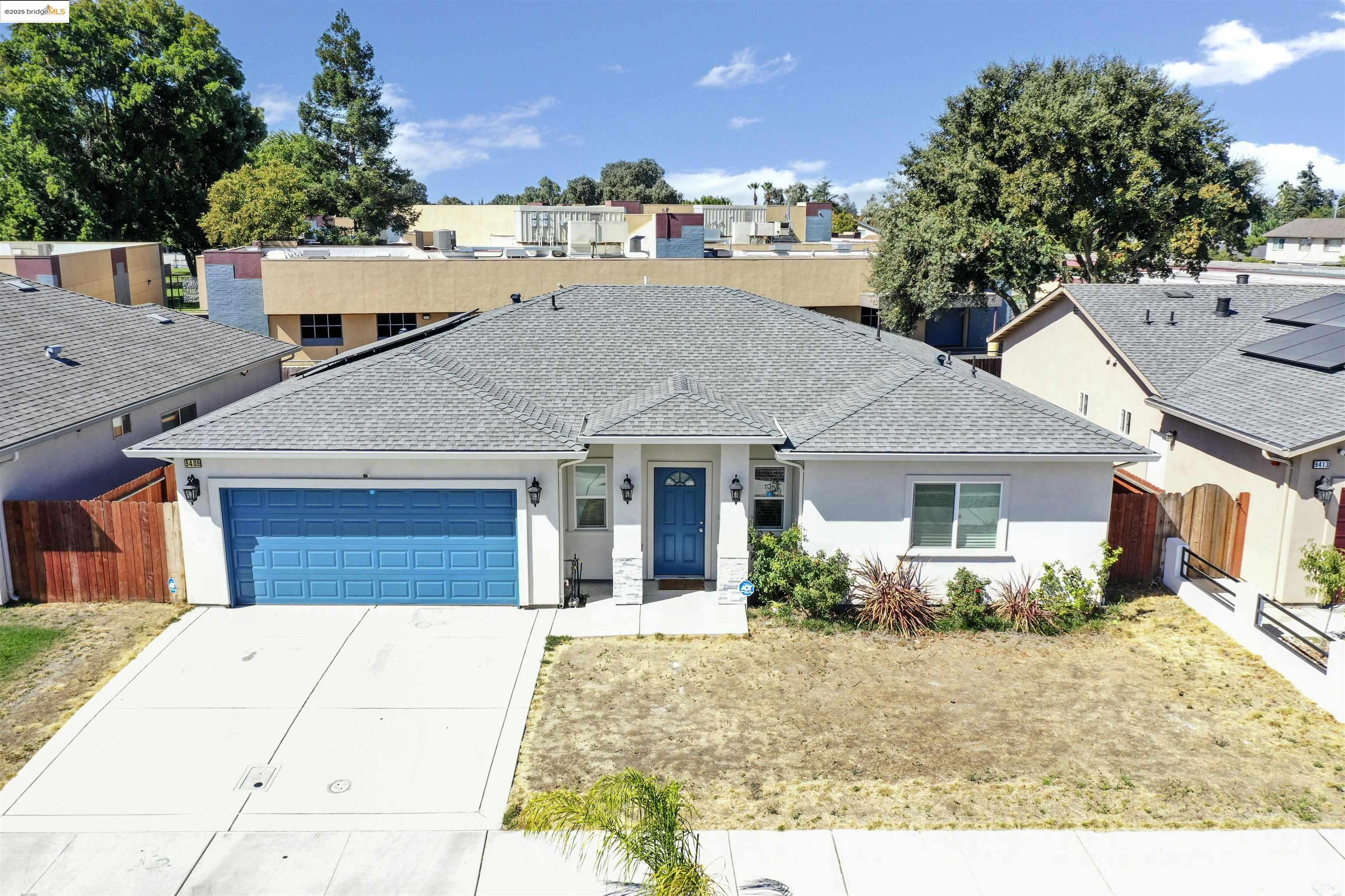 9409 Carter Ct