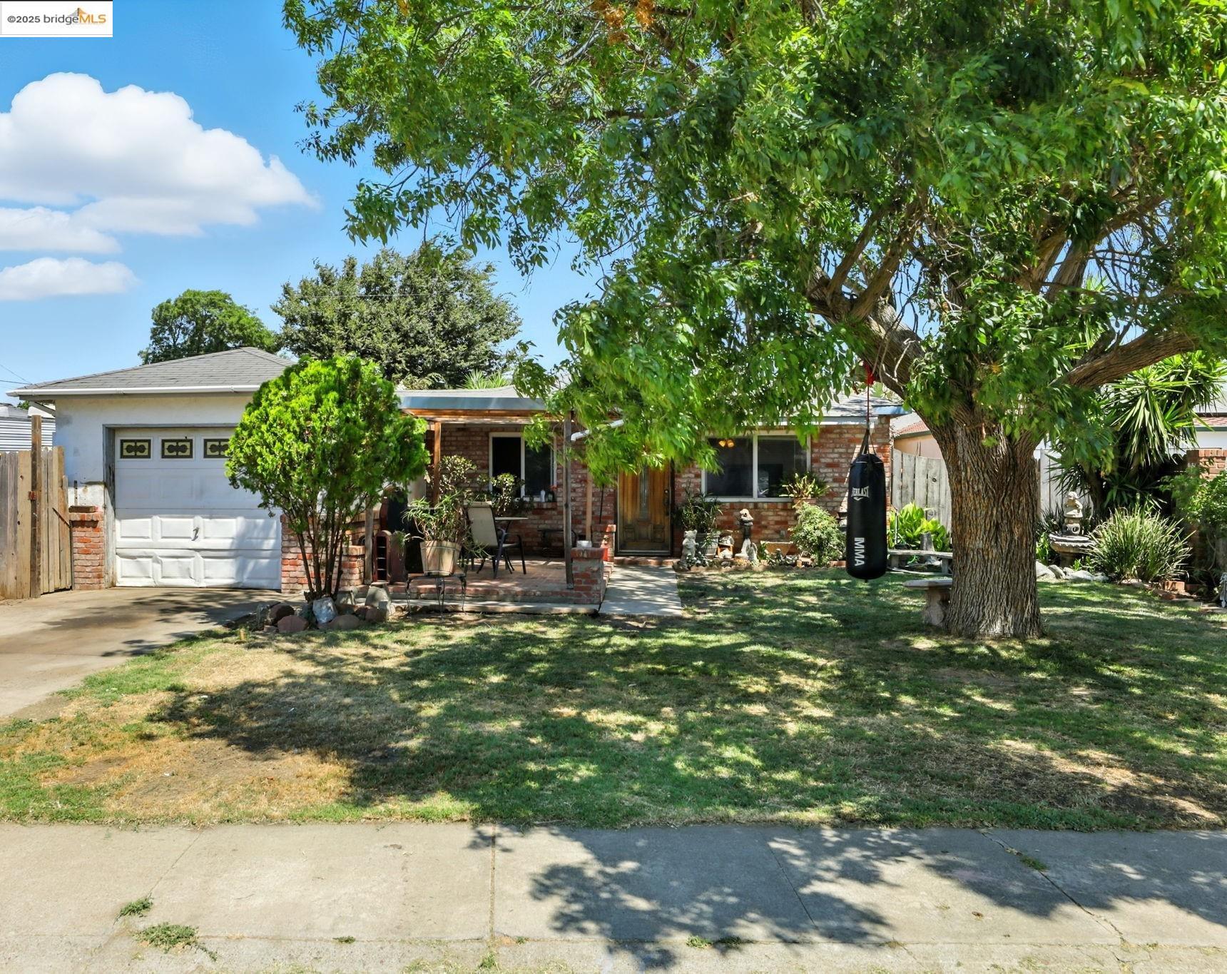 27 4th Avenue