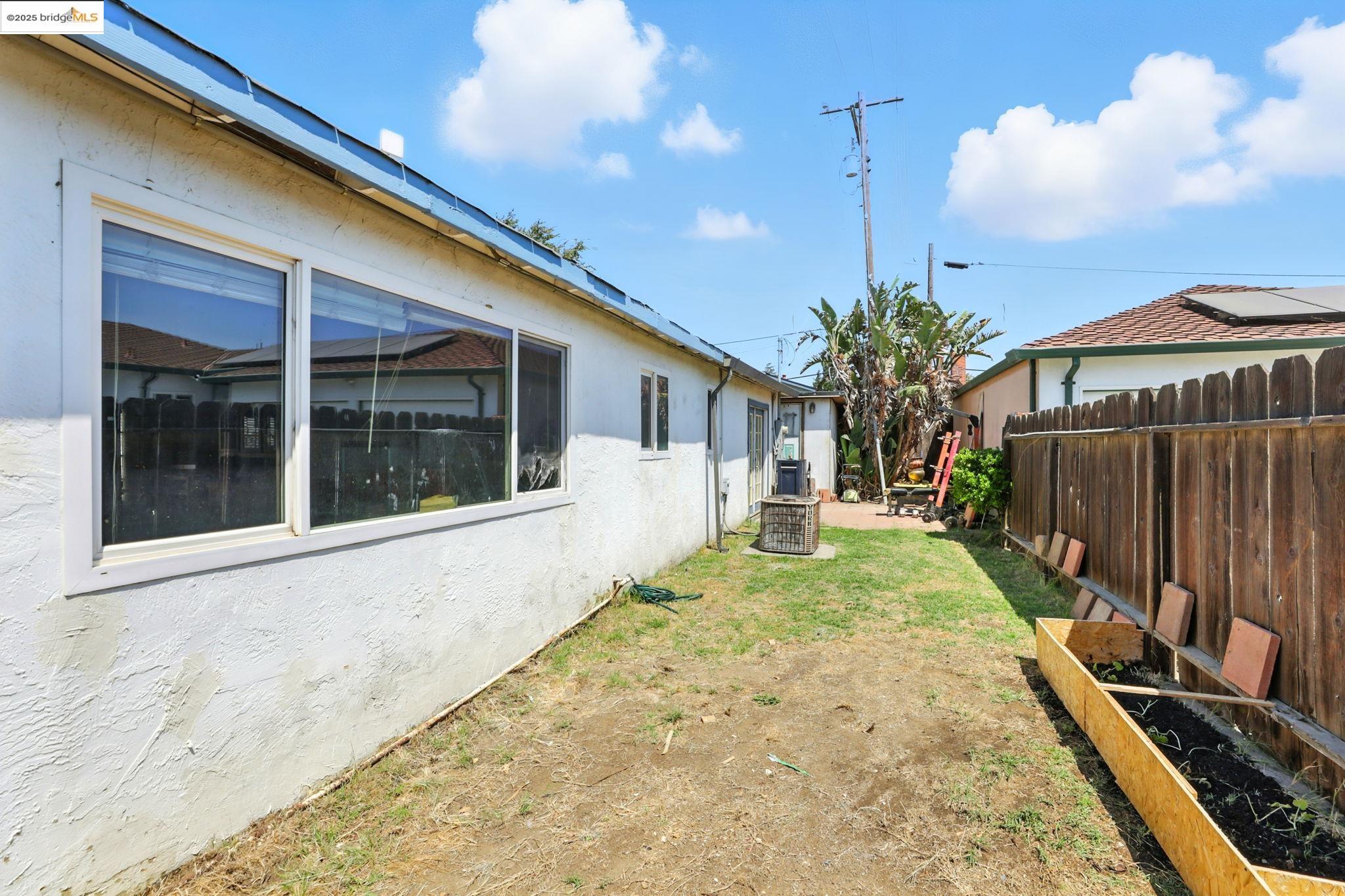 27 4th Avenue