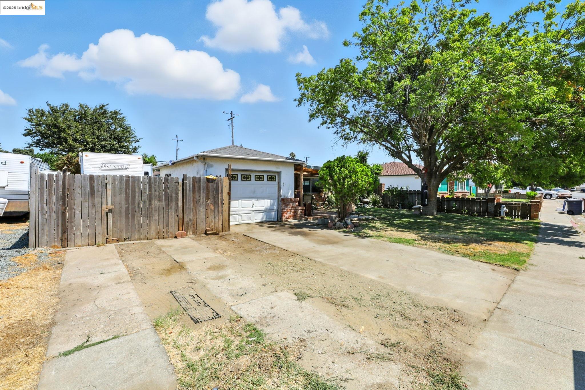 27 4th Avenue
