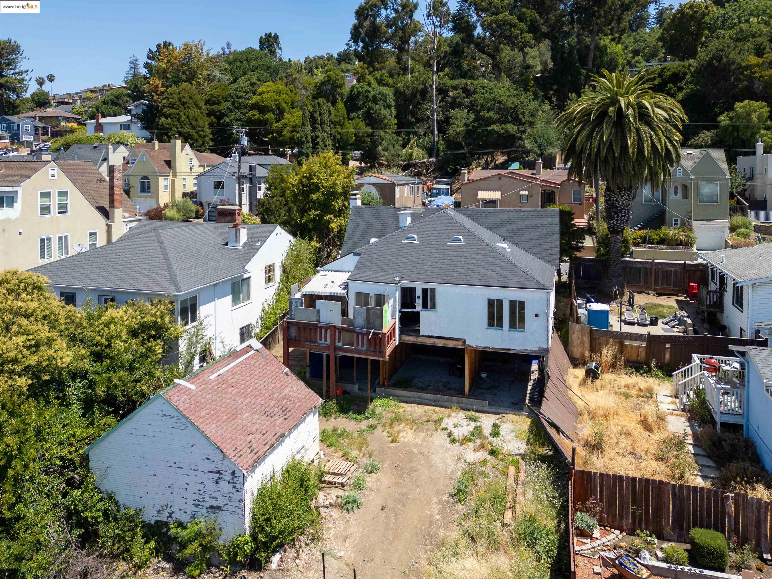 7541 Outlook Ave