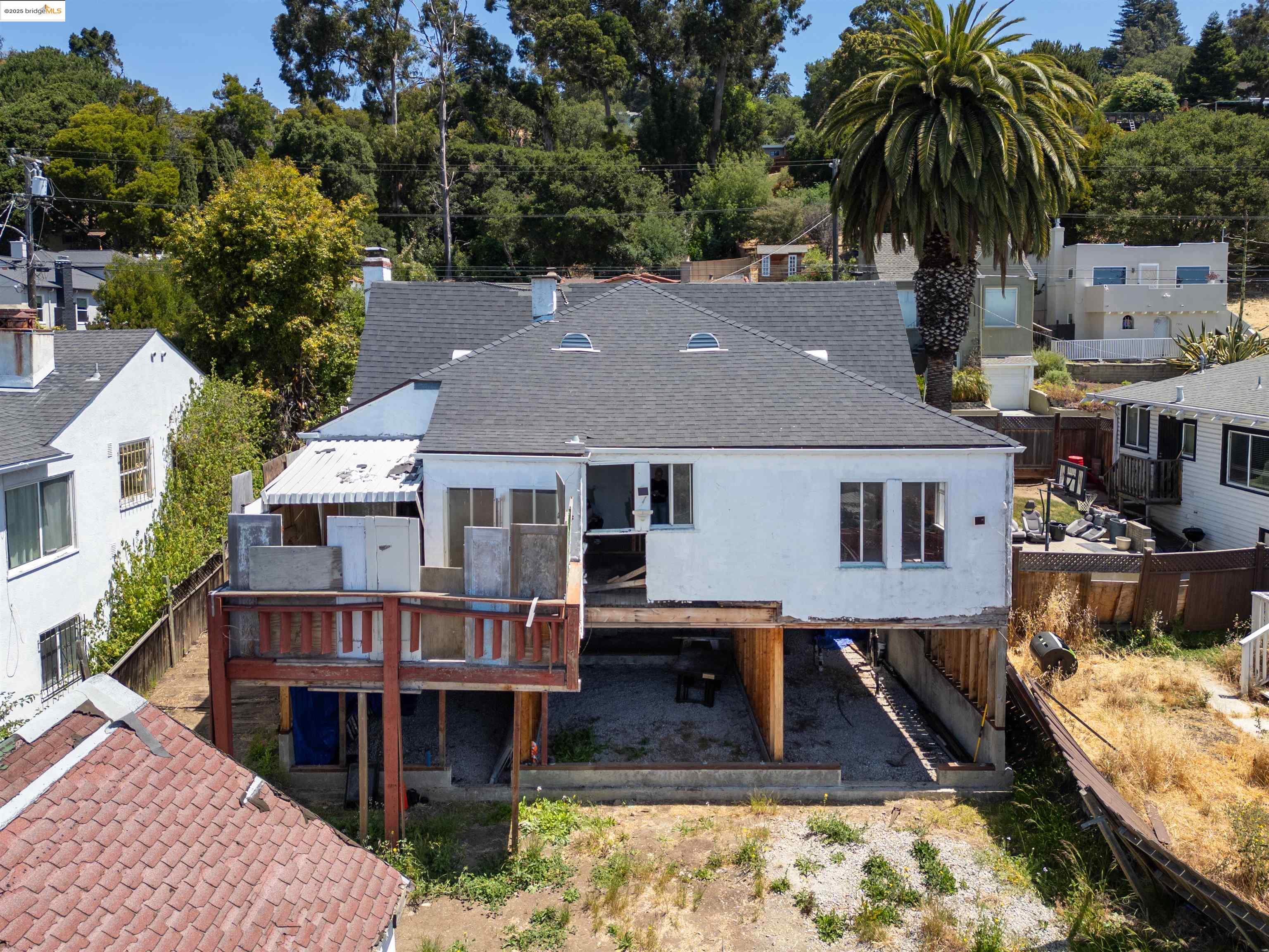 7541 Outlook Ave