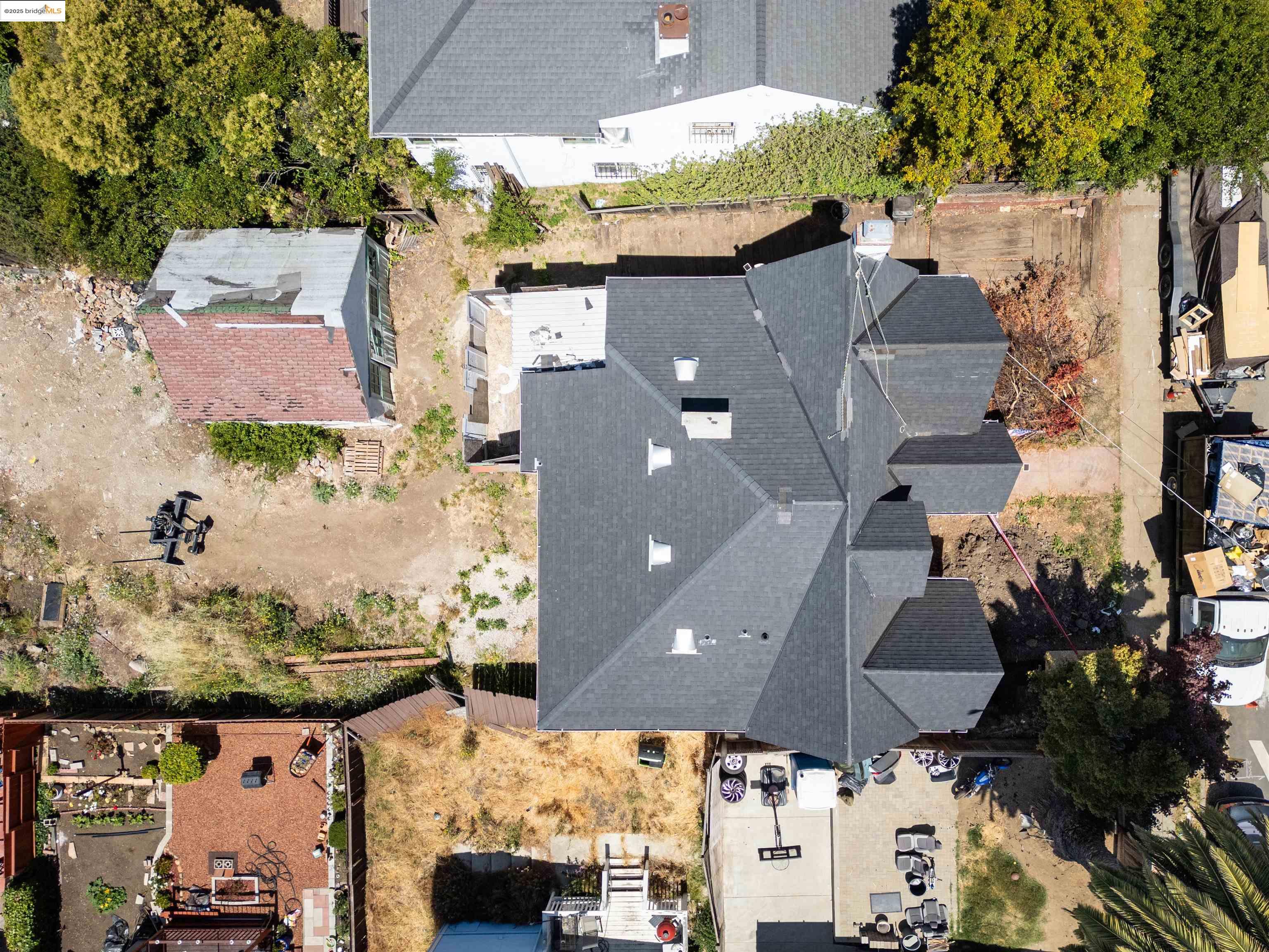 7541 Outlook Ave