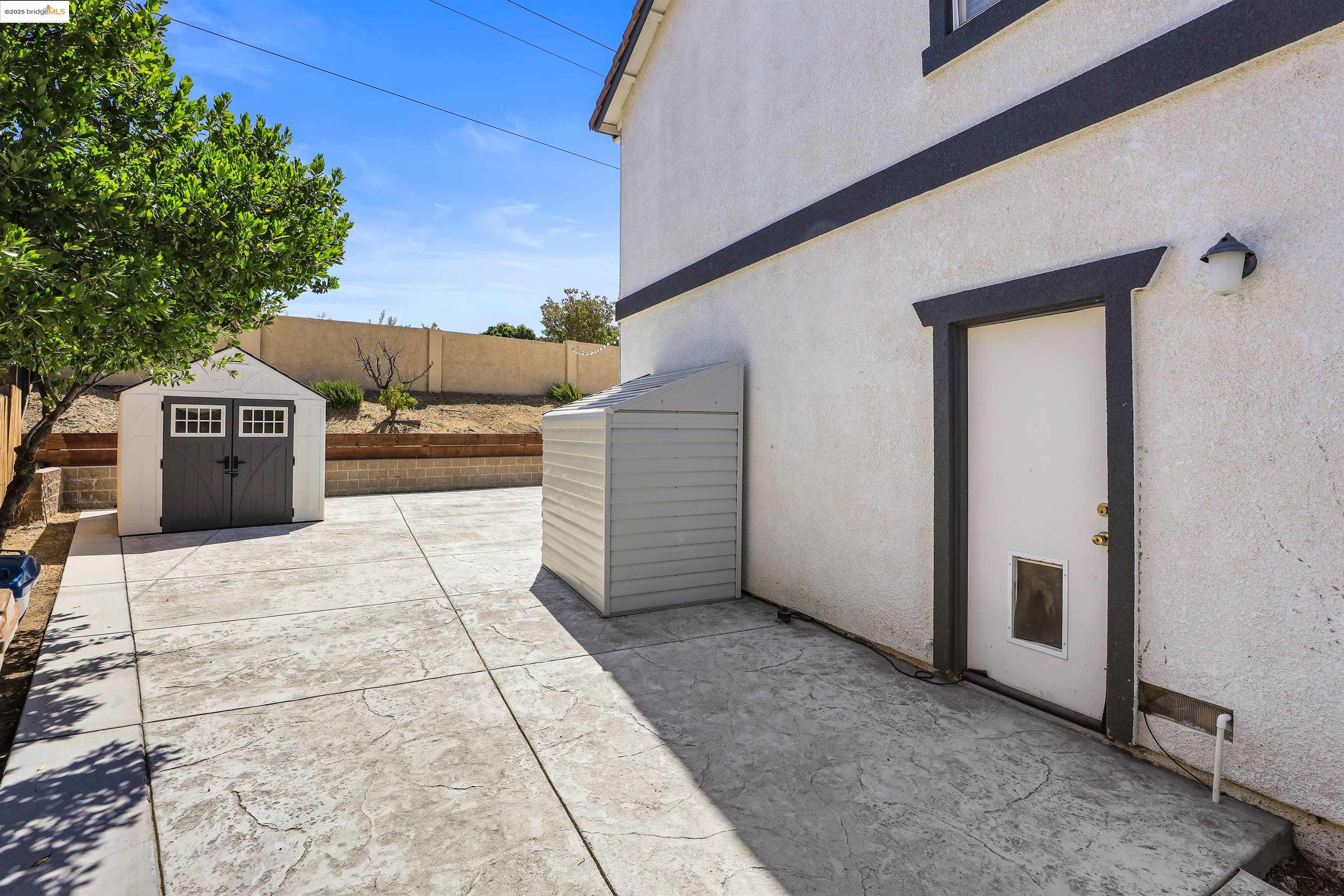 4574 Mirror Ct