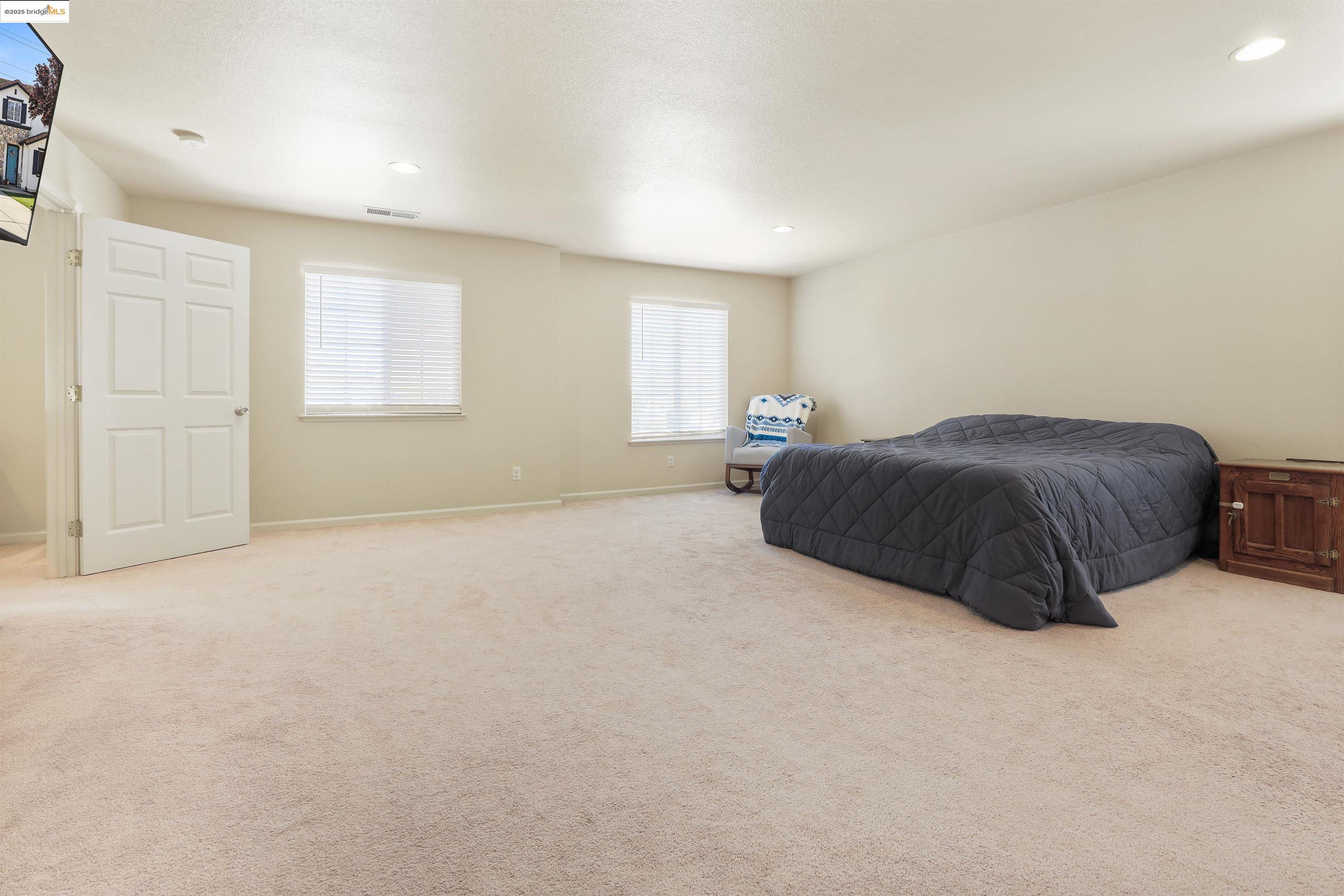 4574 Mirror Ct