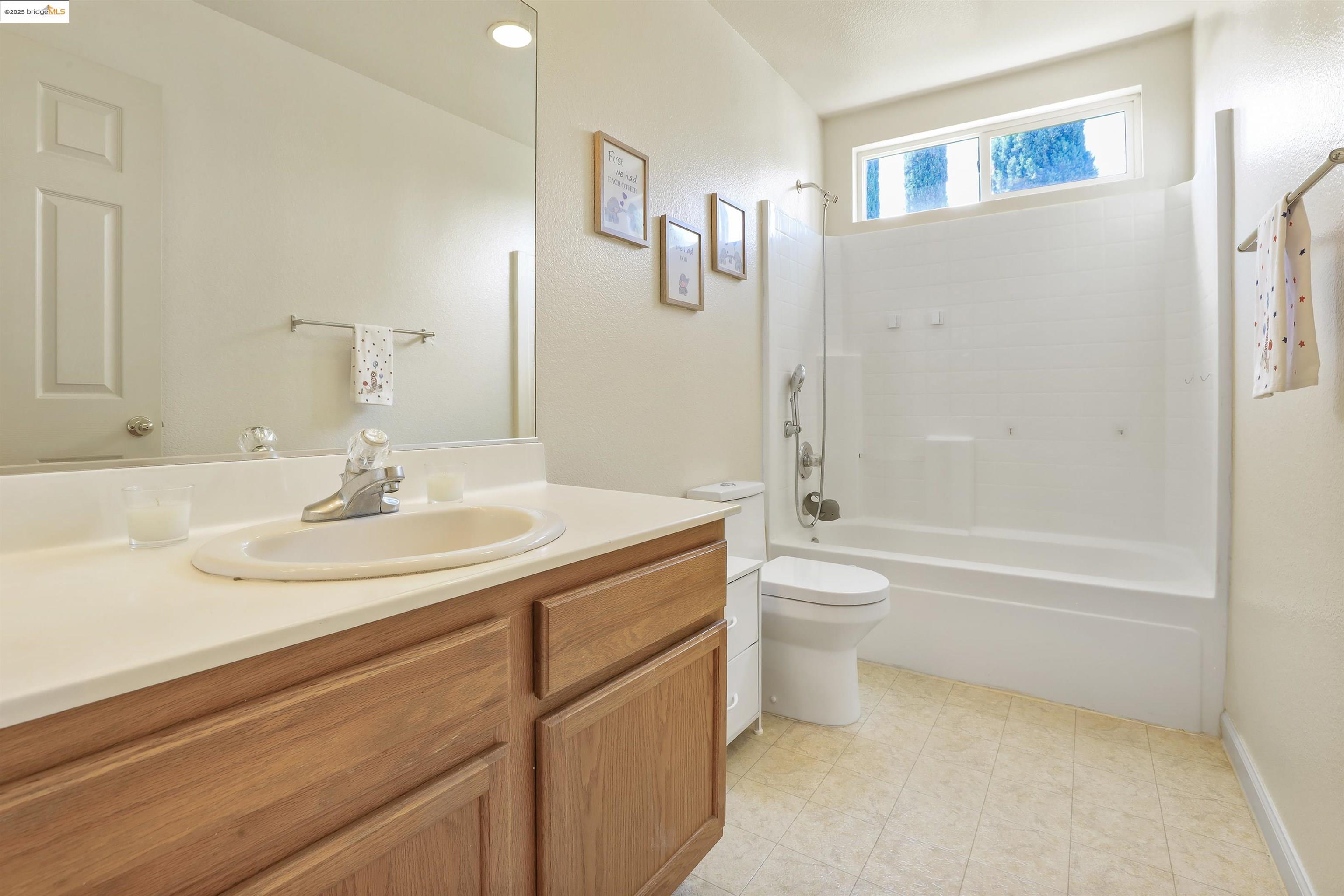 4574 Mirror Ct