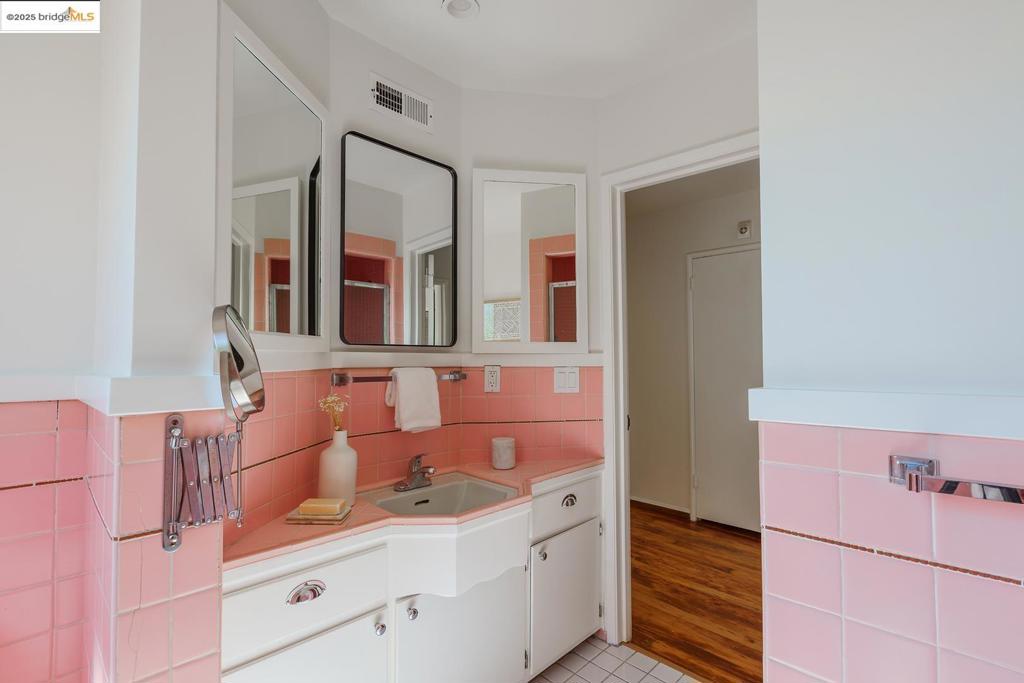 4191 Fruitvale