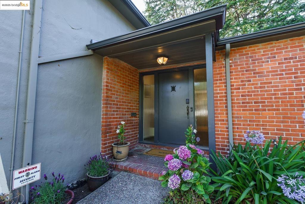 4191 Fruitvale