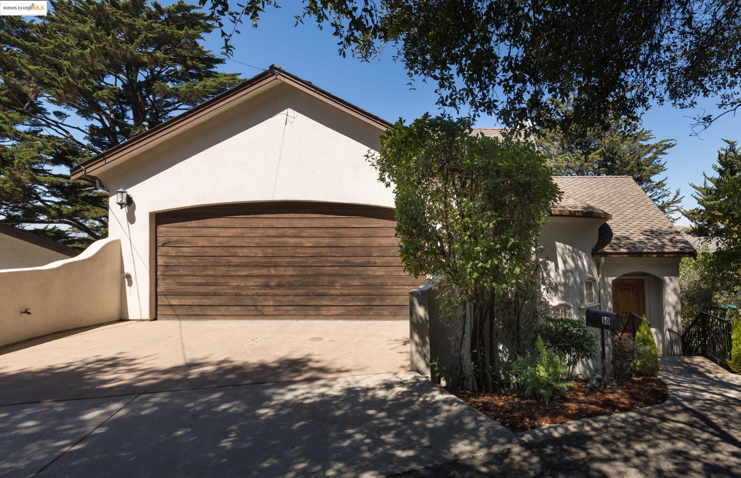 50 Pine Hills Ct