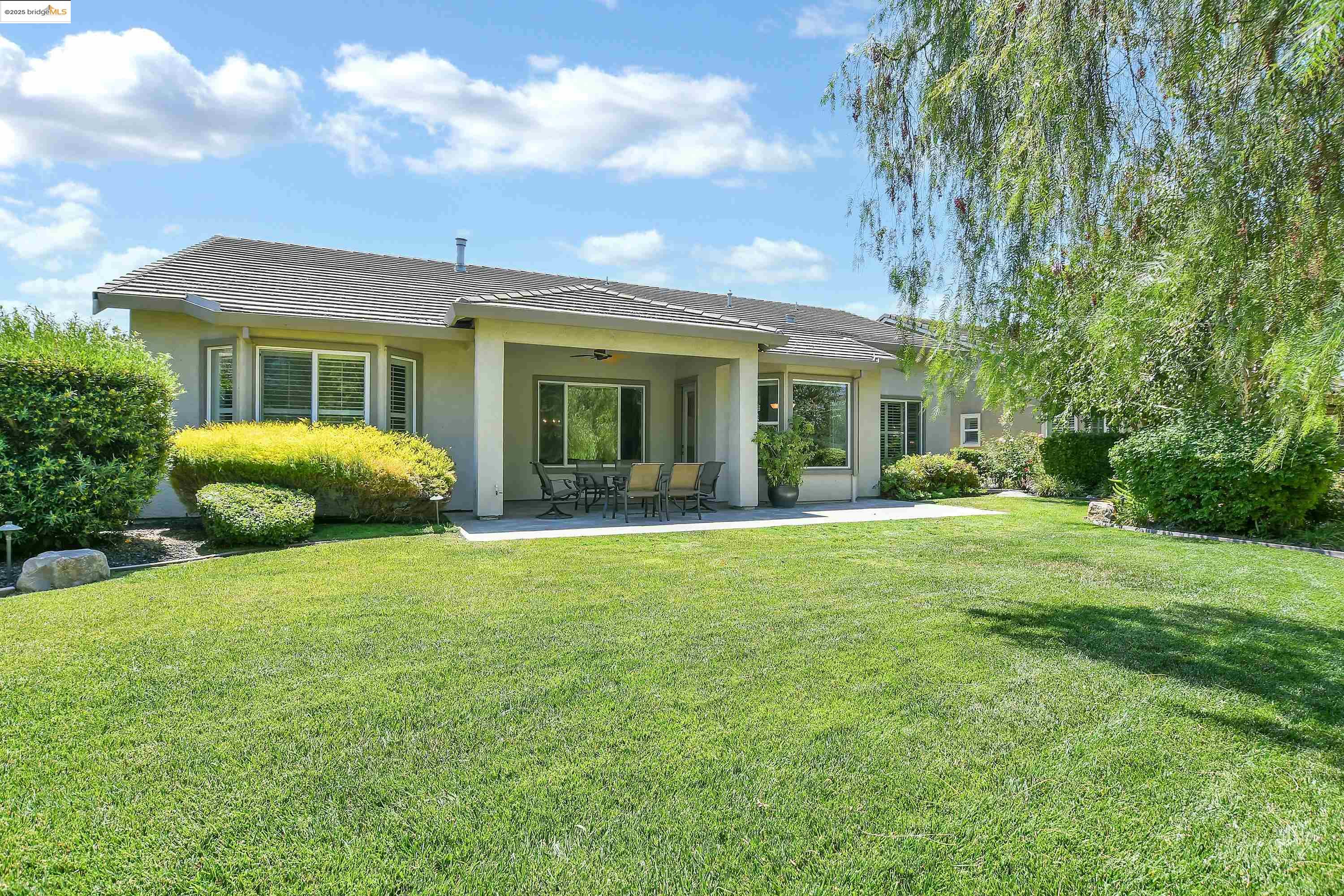 1133 Jonagold Way