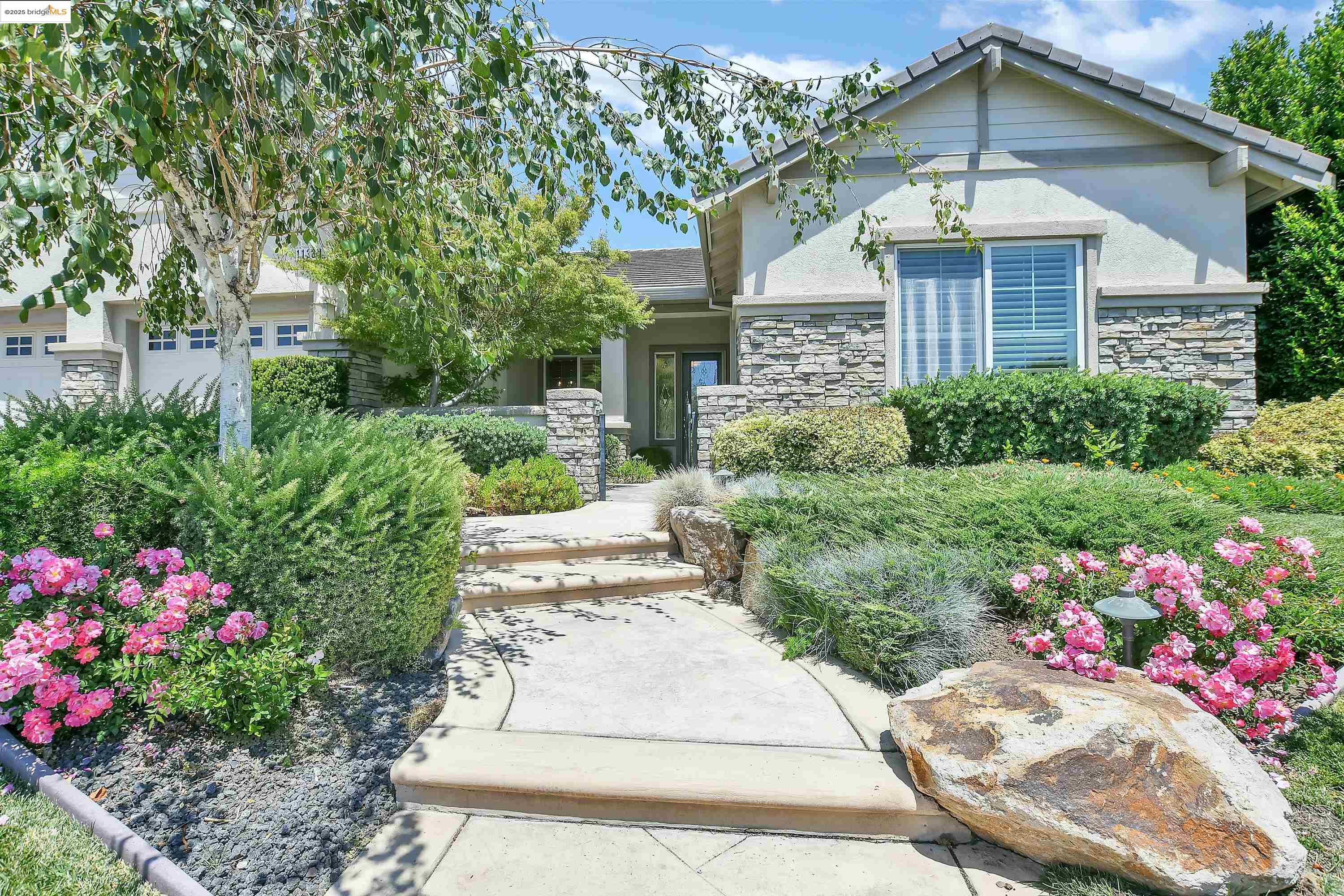 1133 Jonagold Way