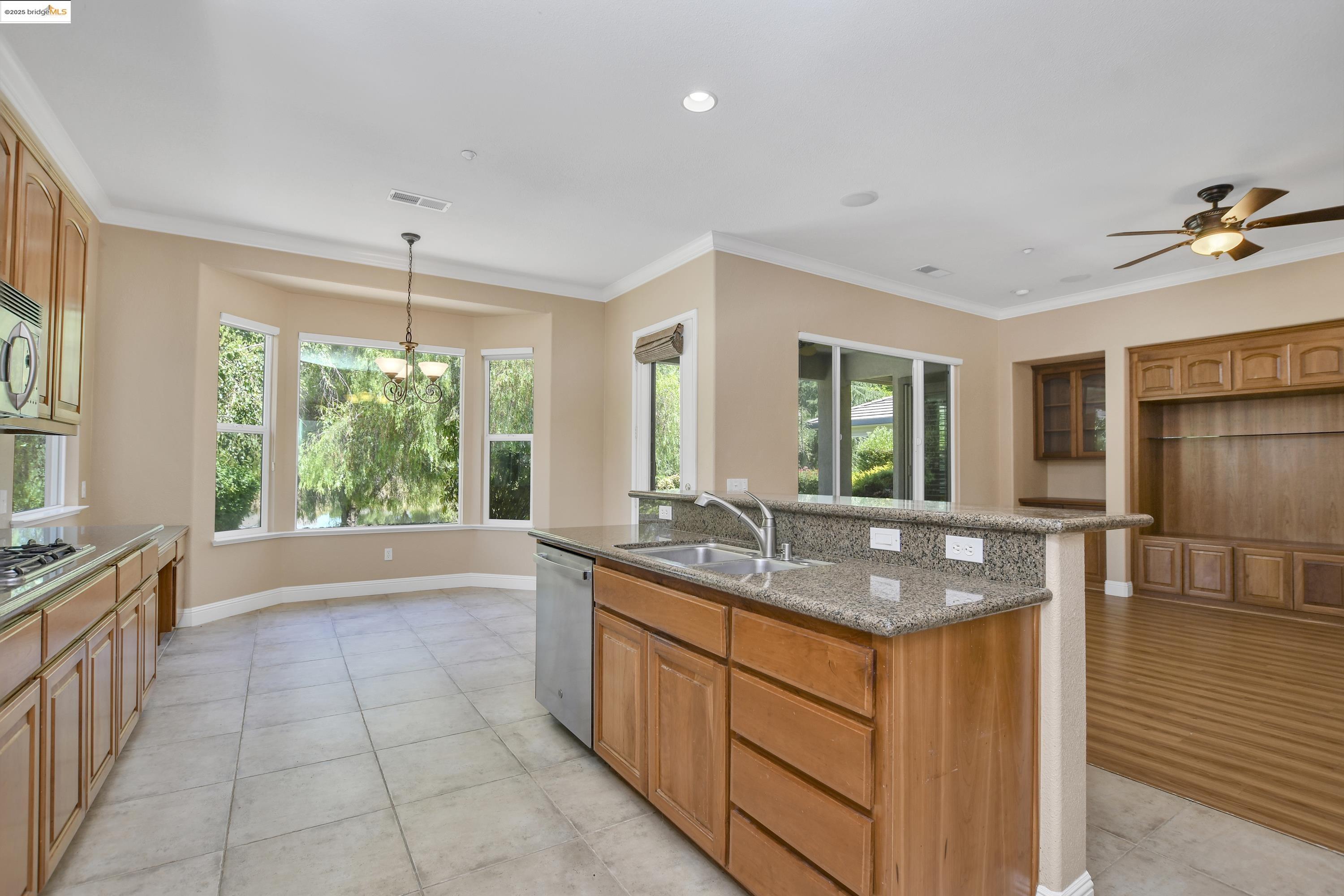 1133 Jonagold Way