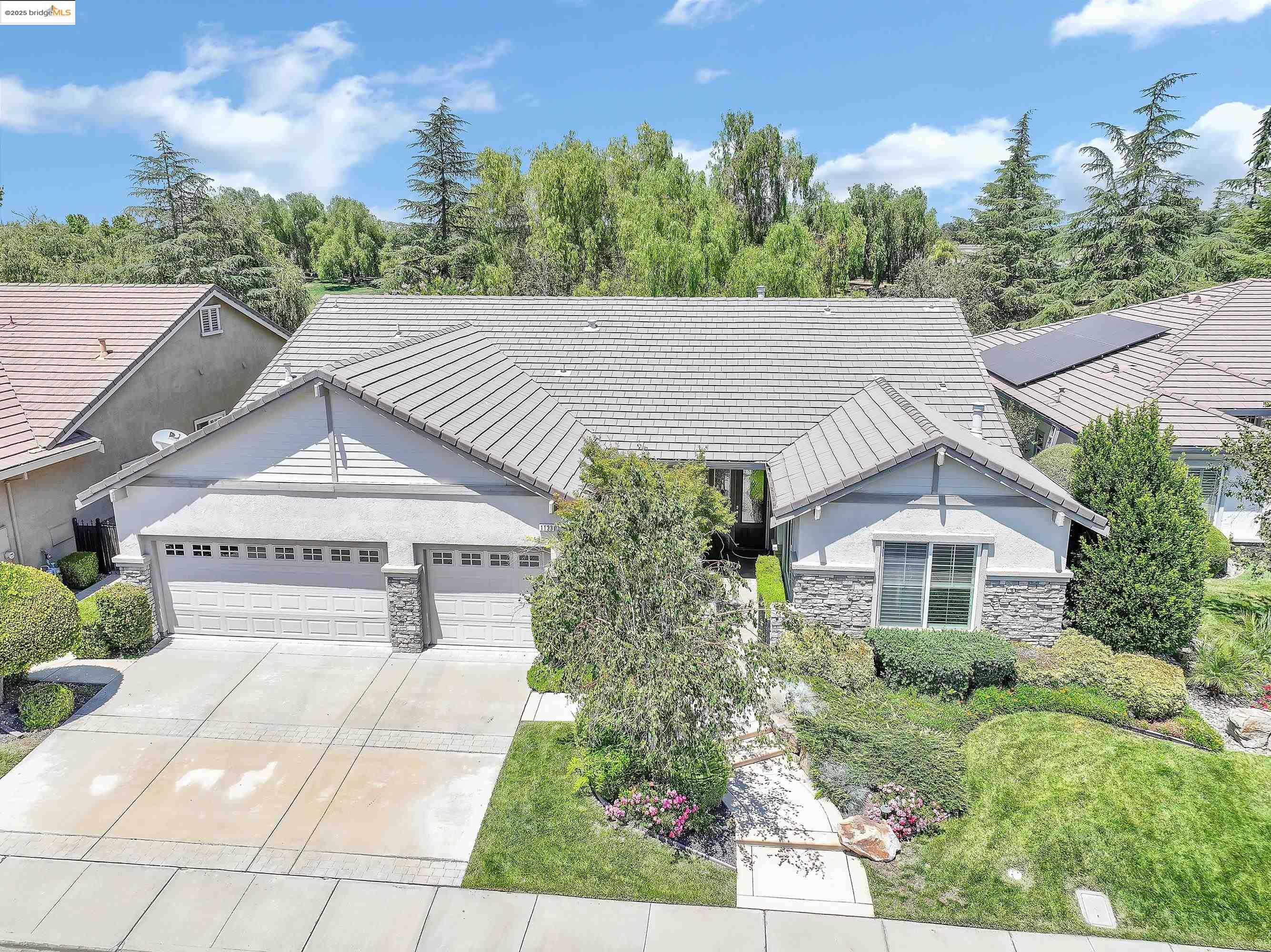 1133 Jonagold Way