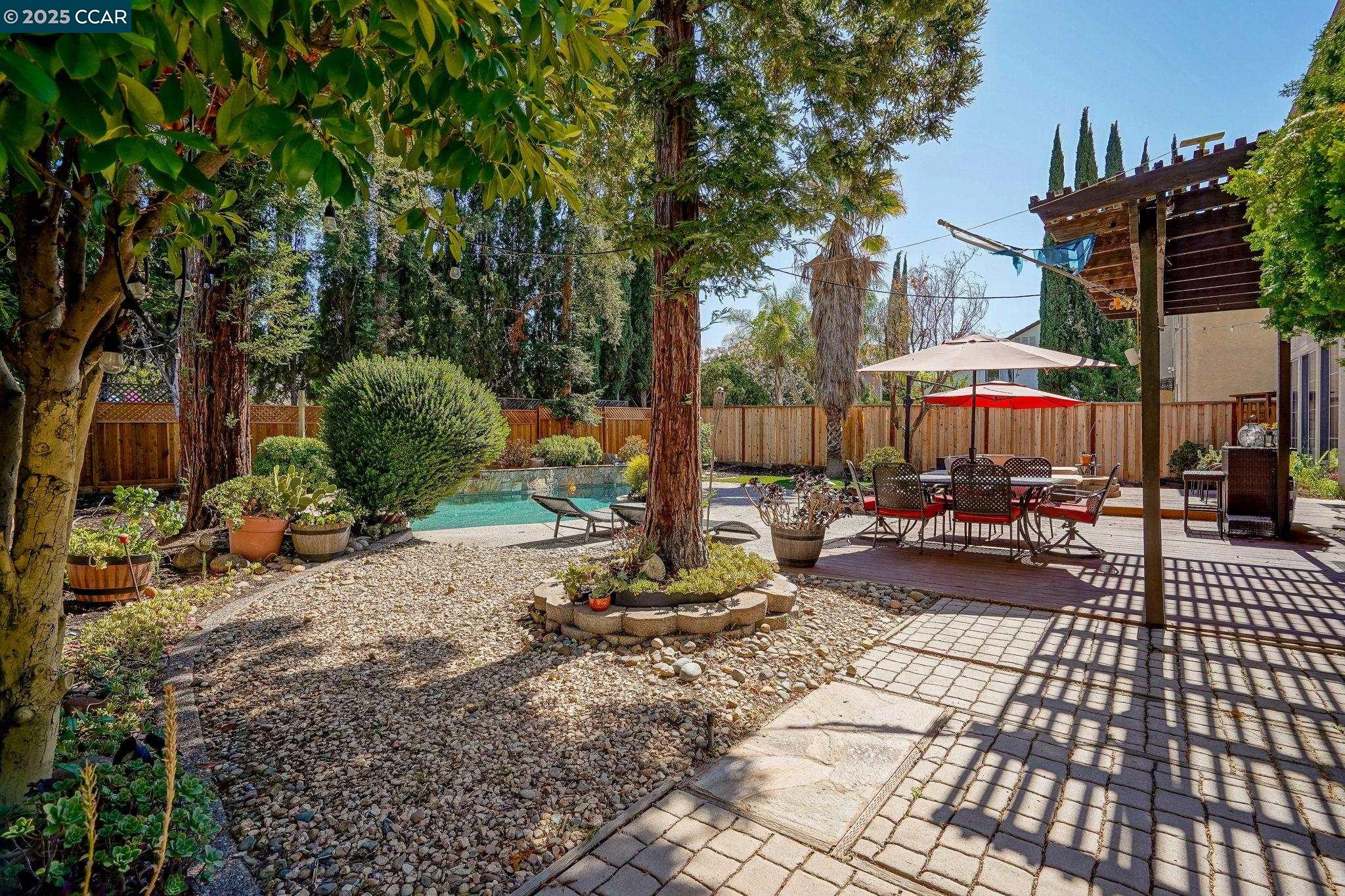 601 Burwood Way