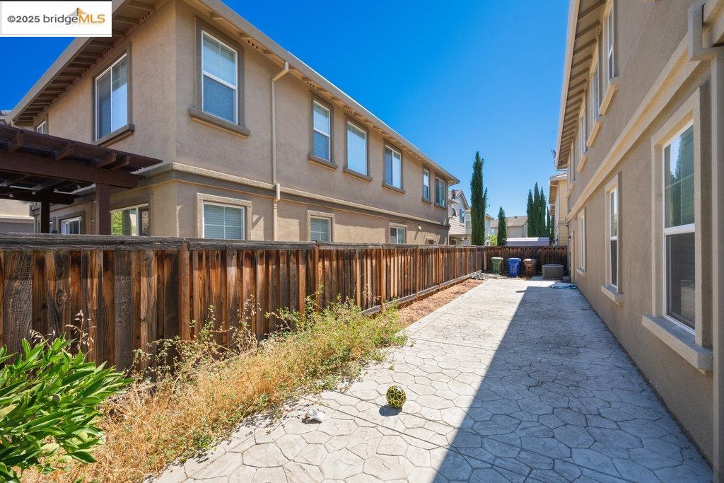 511 Viola Ct