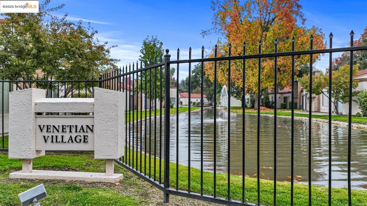 1866 Venetian Dr