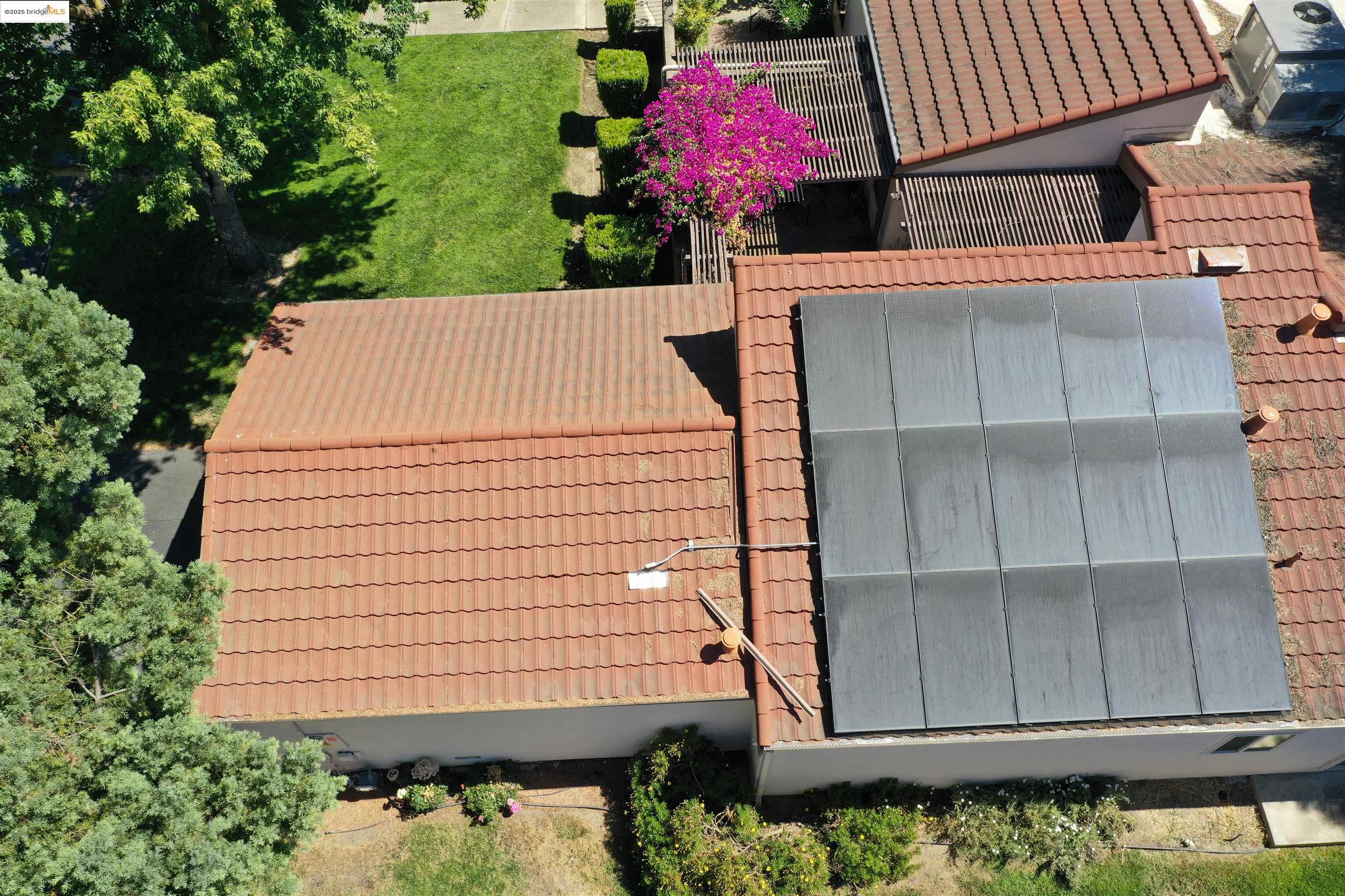 1866 Venetian Dr