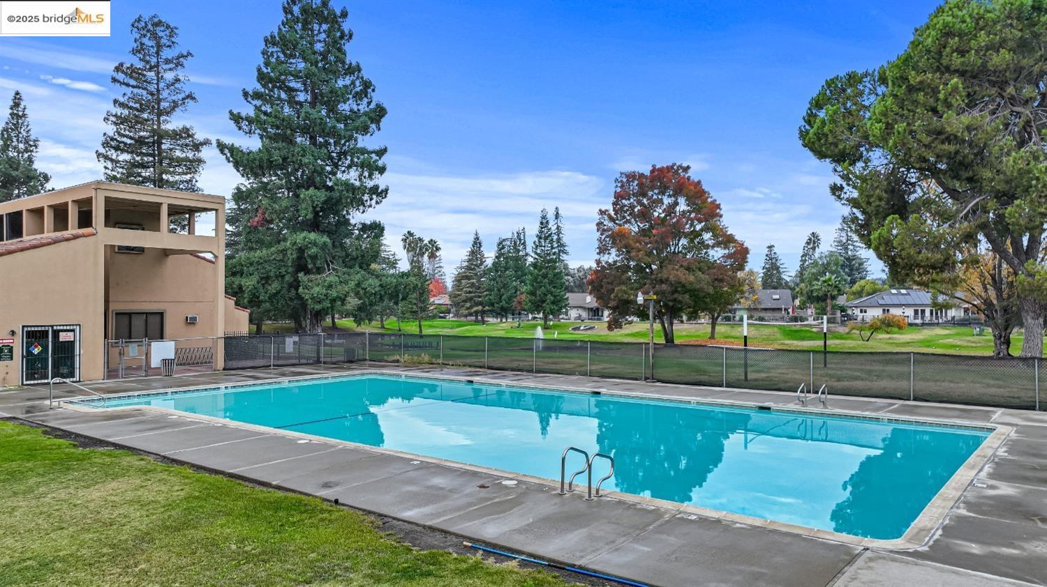 1866 Venetian Dr