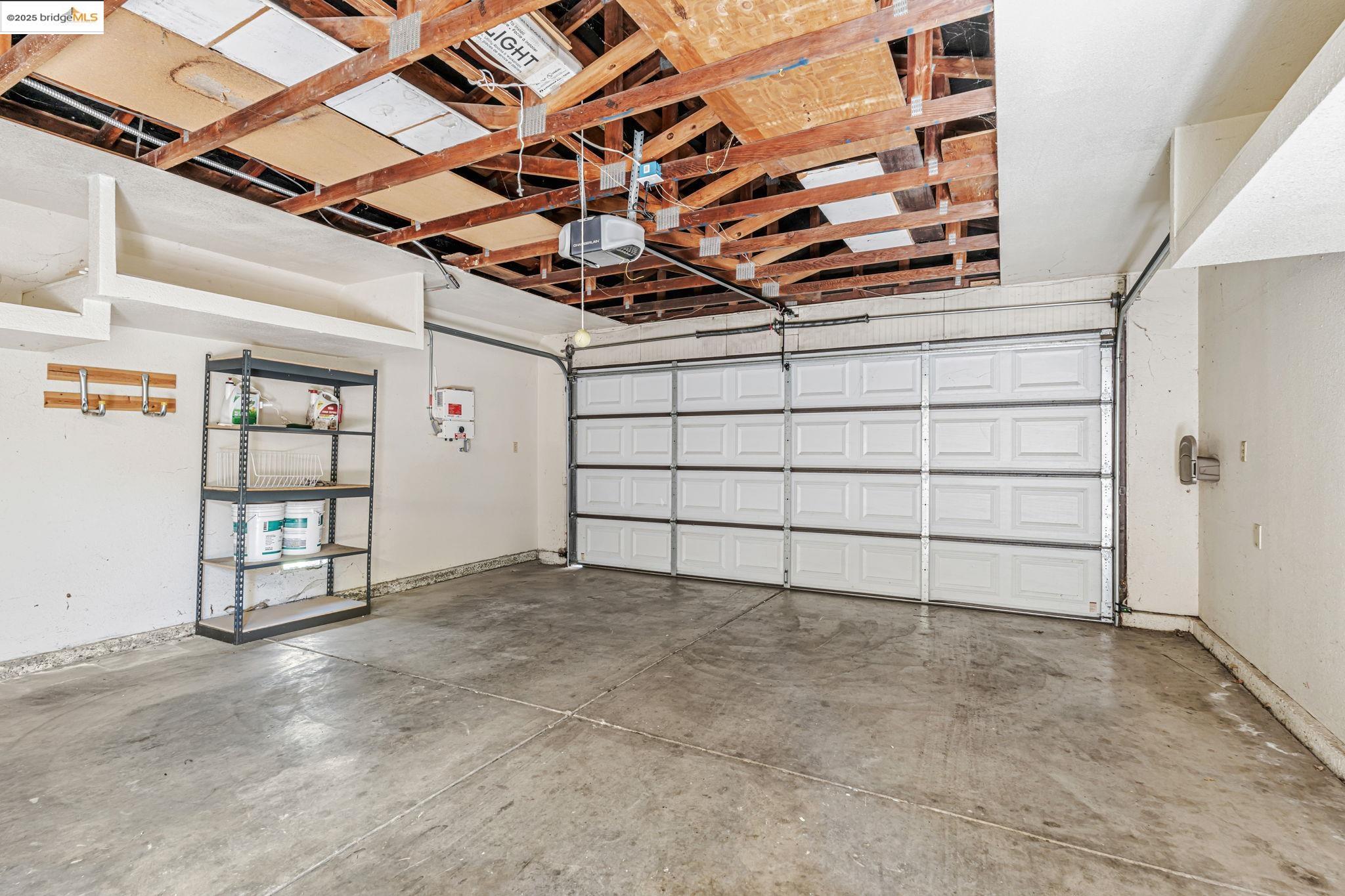1866 Venetian Dr